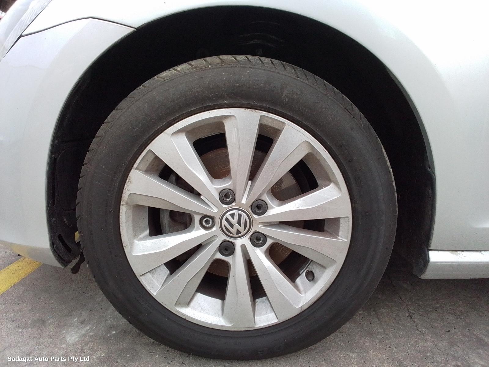 Volkswagen Golf R/bar Bracket/reinfo