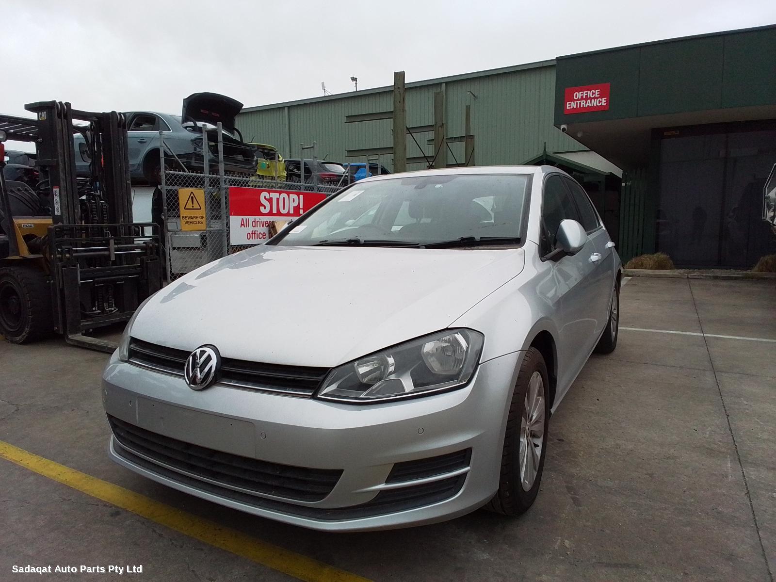 Volkswagen Golf R/bar Bracket/reinfo