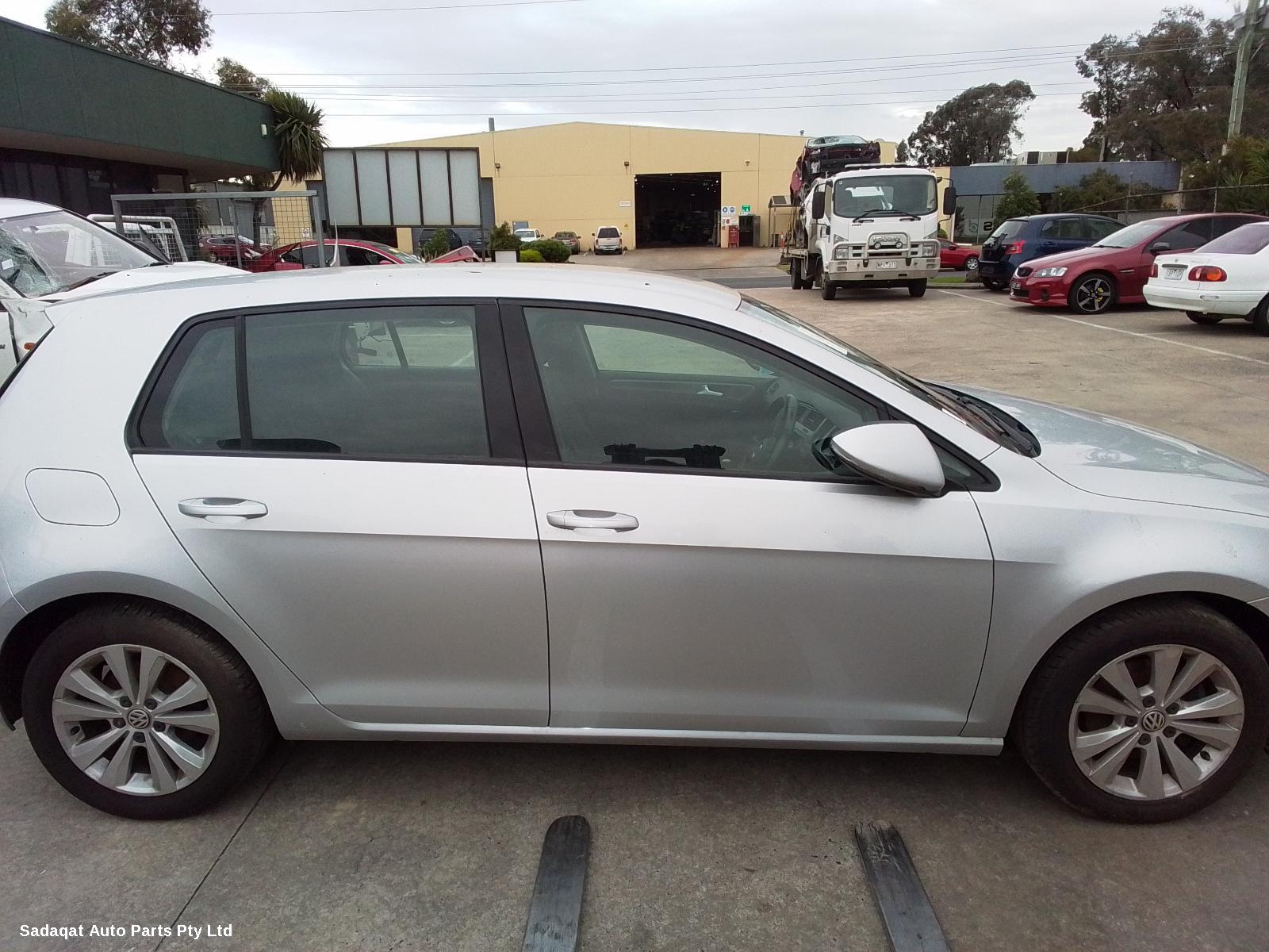 Volkswagen Golf R/bar Bracket/reinfo