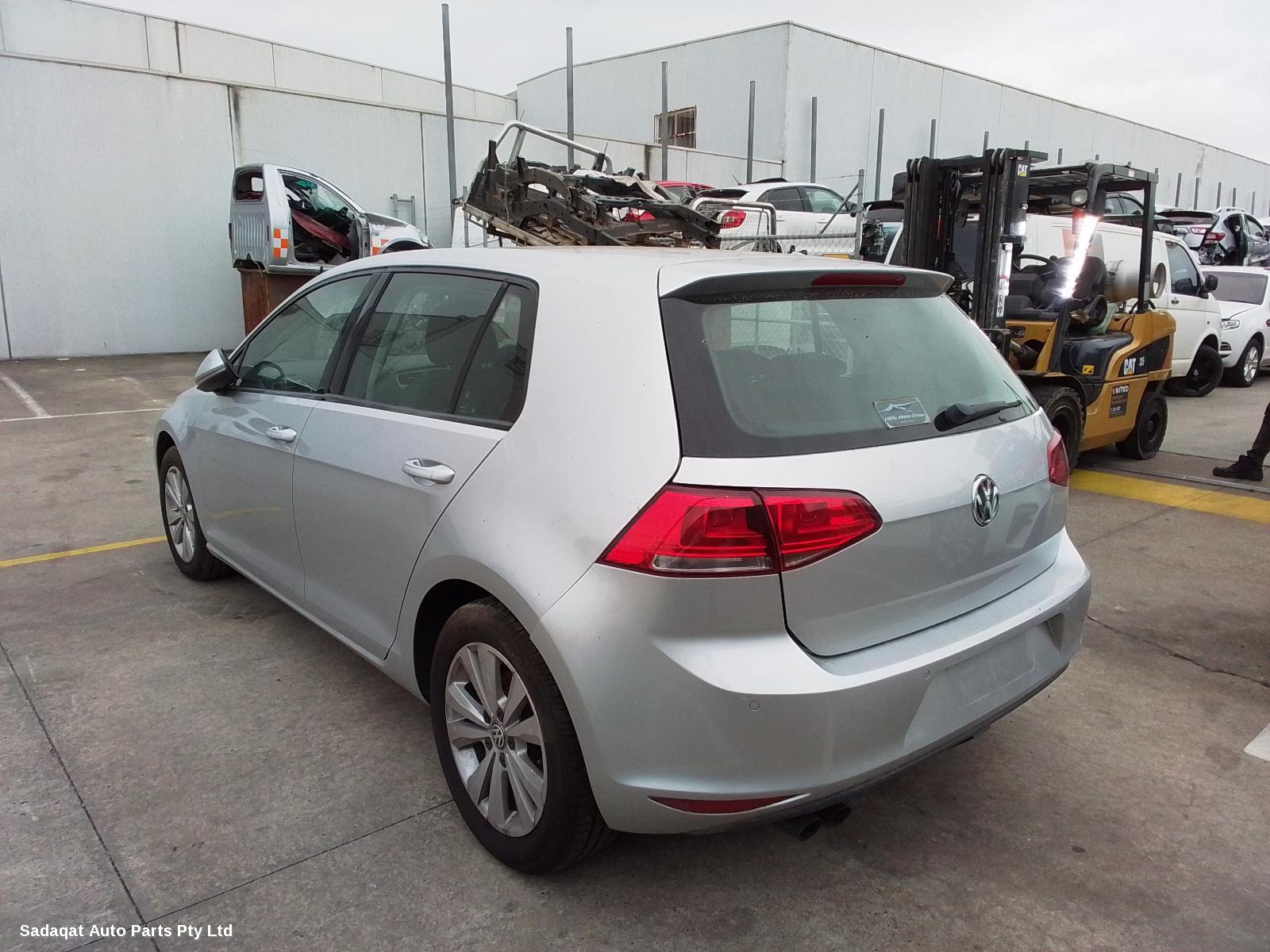 Volkswagen Golf R/bar Bracket/reinfo