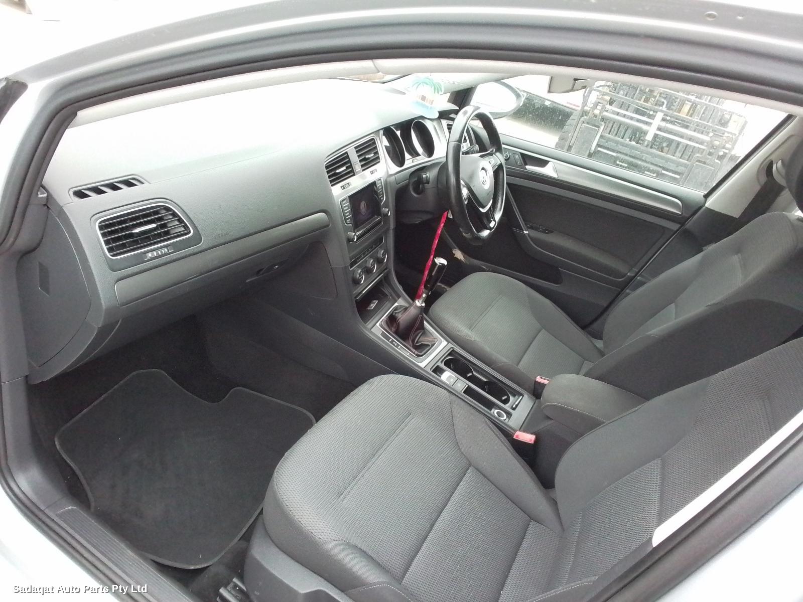 Volkswagen Golf R/bar Bracket/reinfo