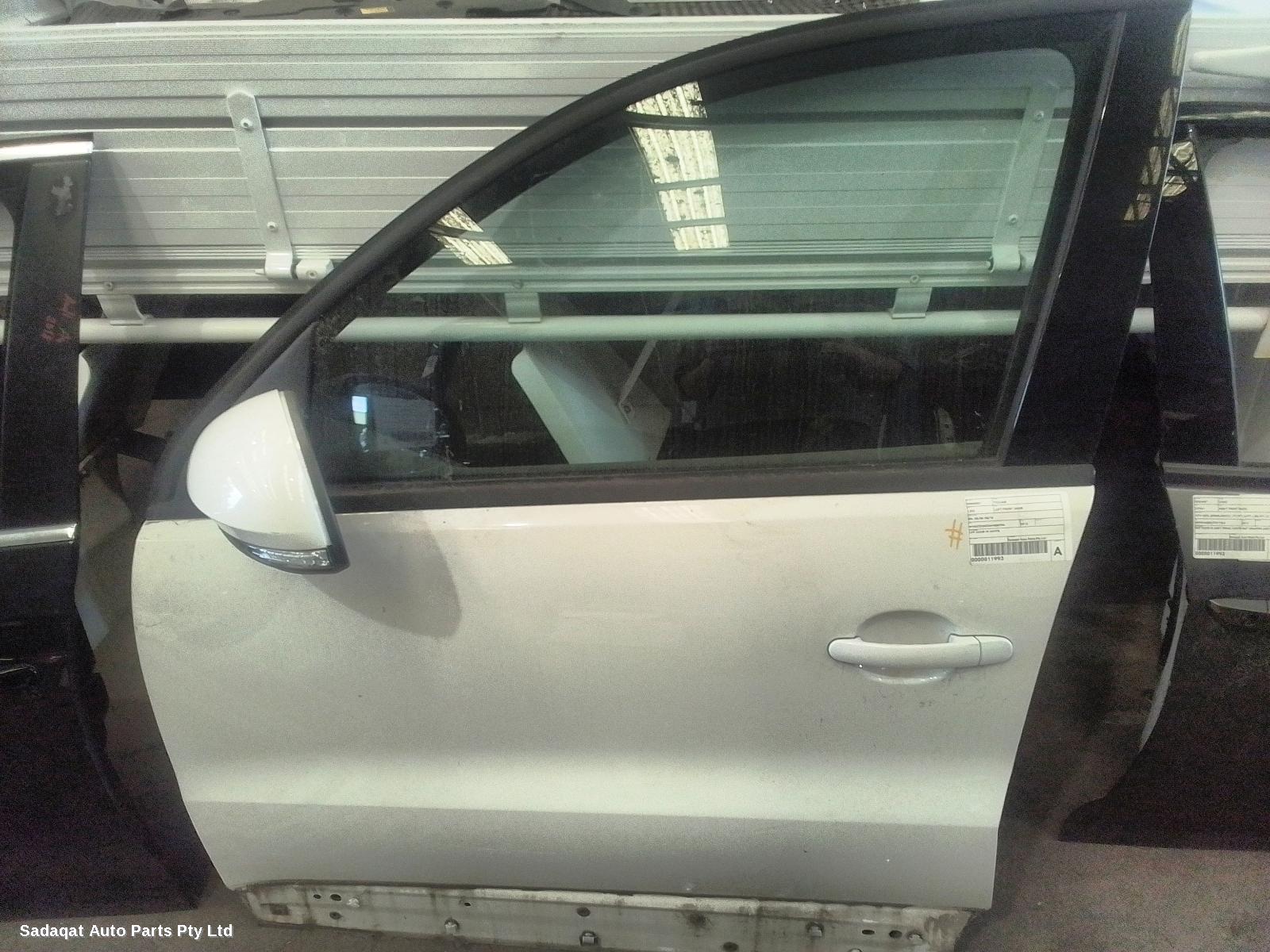Volkswagen Tiguan Left Front Door