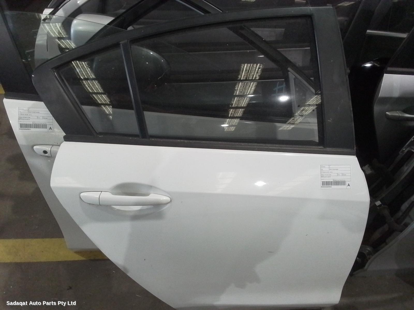 Mazda 3 Right_rear_door_sliding