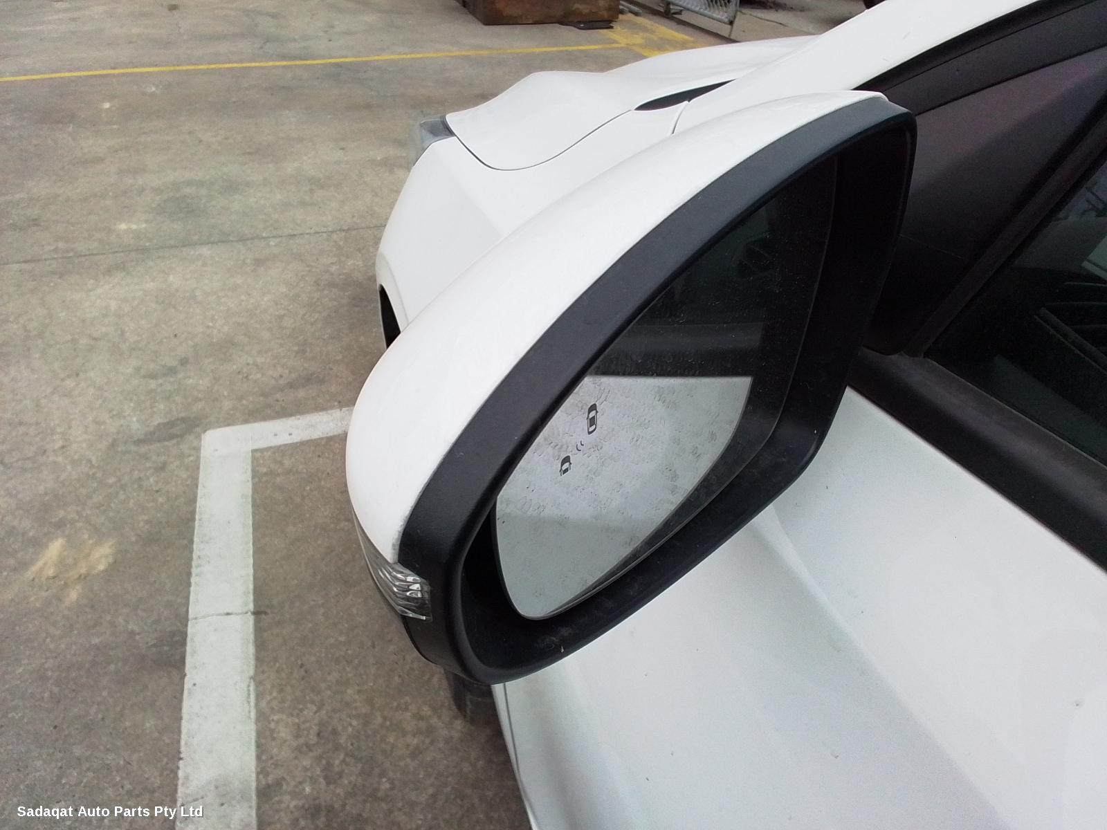 Kia Cerato Right Door Mirror