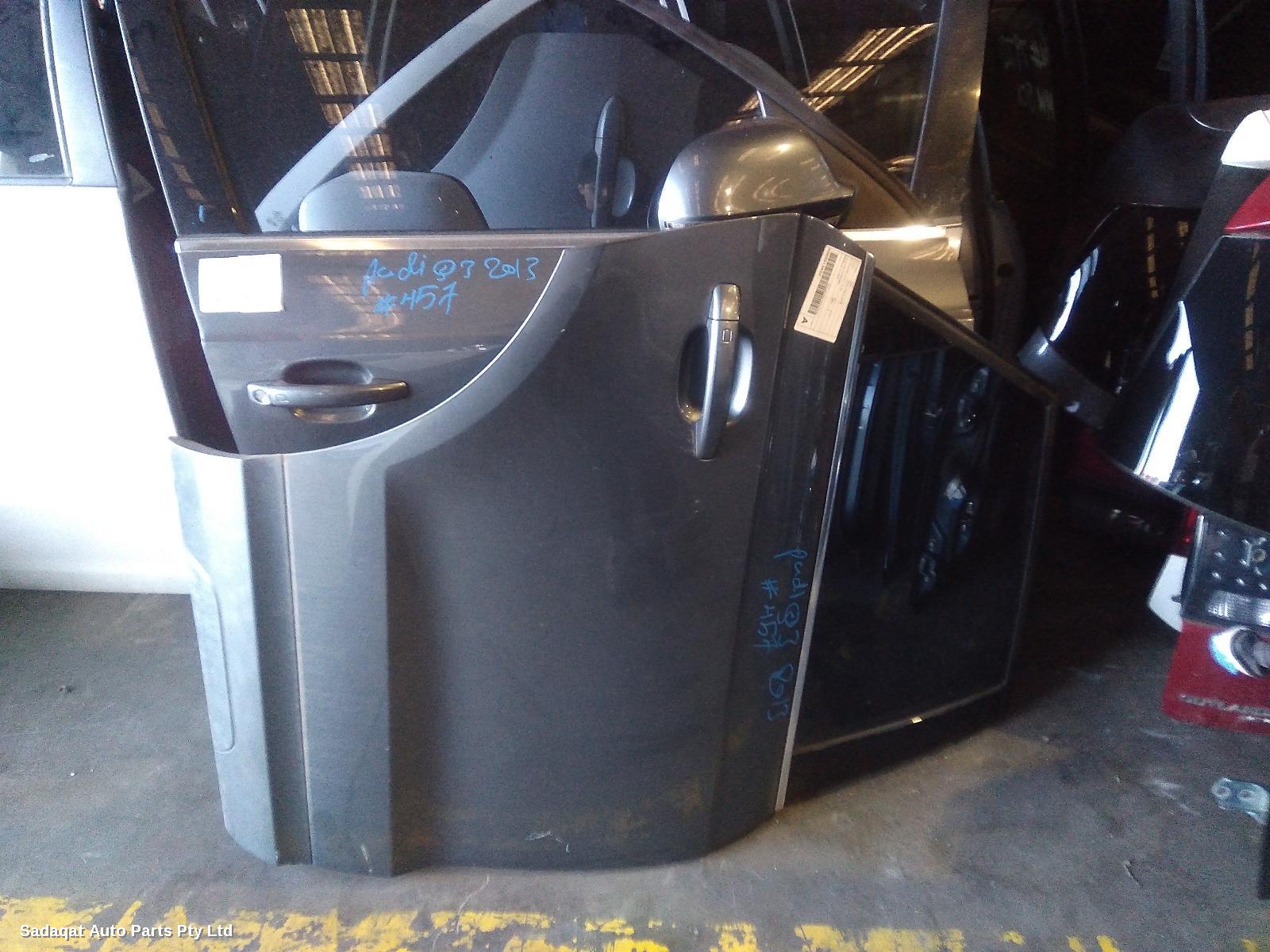 Audi Q3 Right_rear_door_sliding