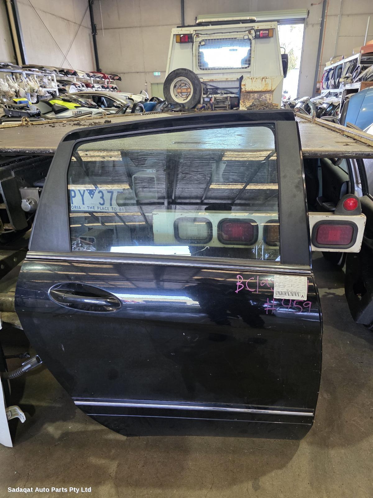 Mercedes B Class Right_rear_door_sliding