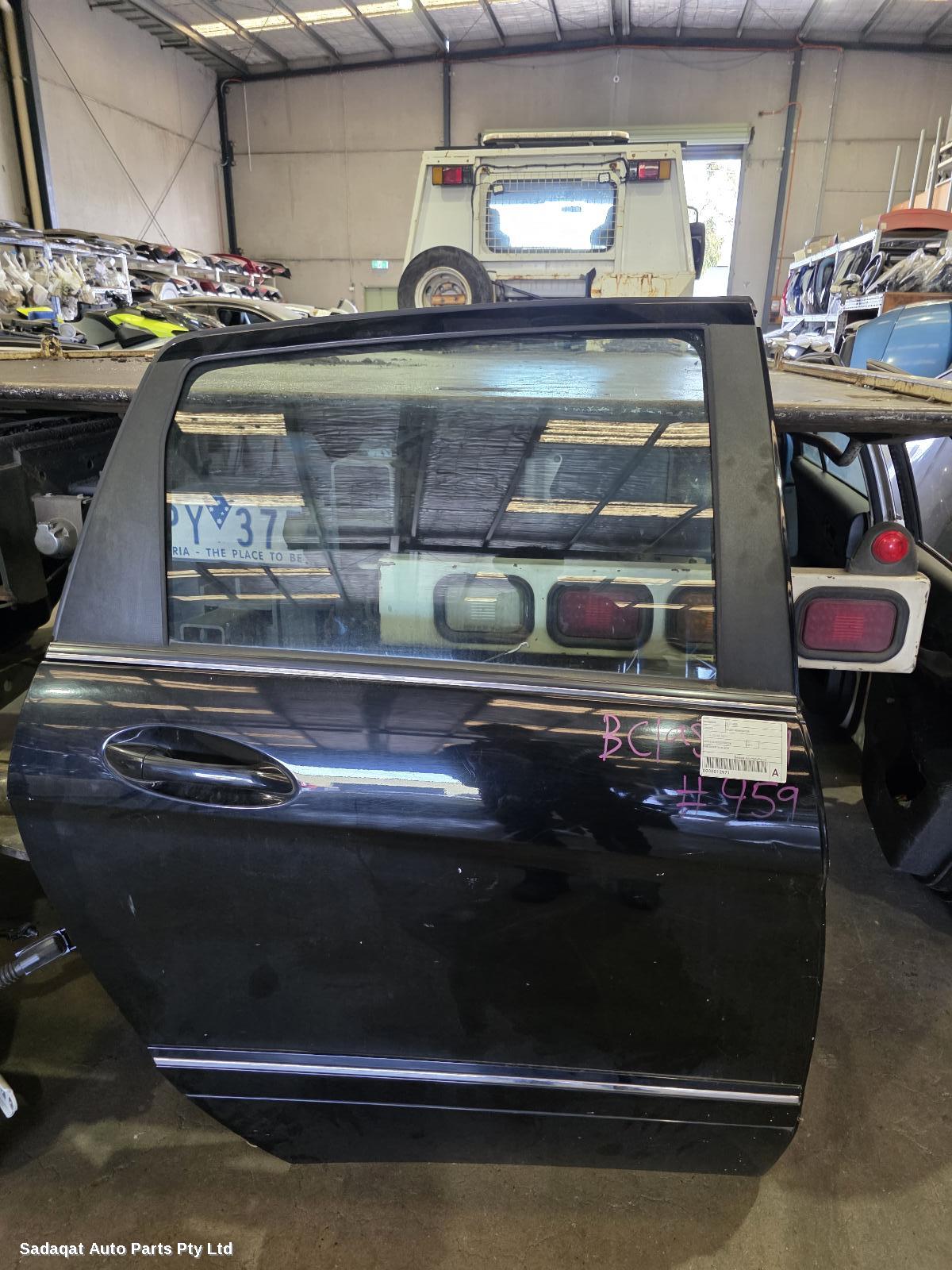 Mercedes B Class Right_rear_door_sliding