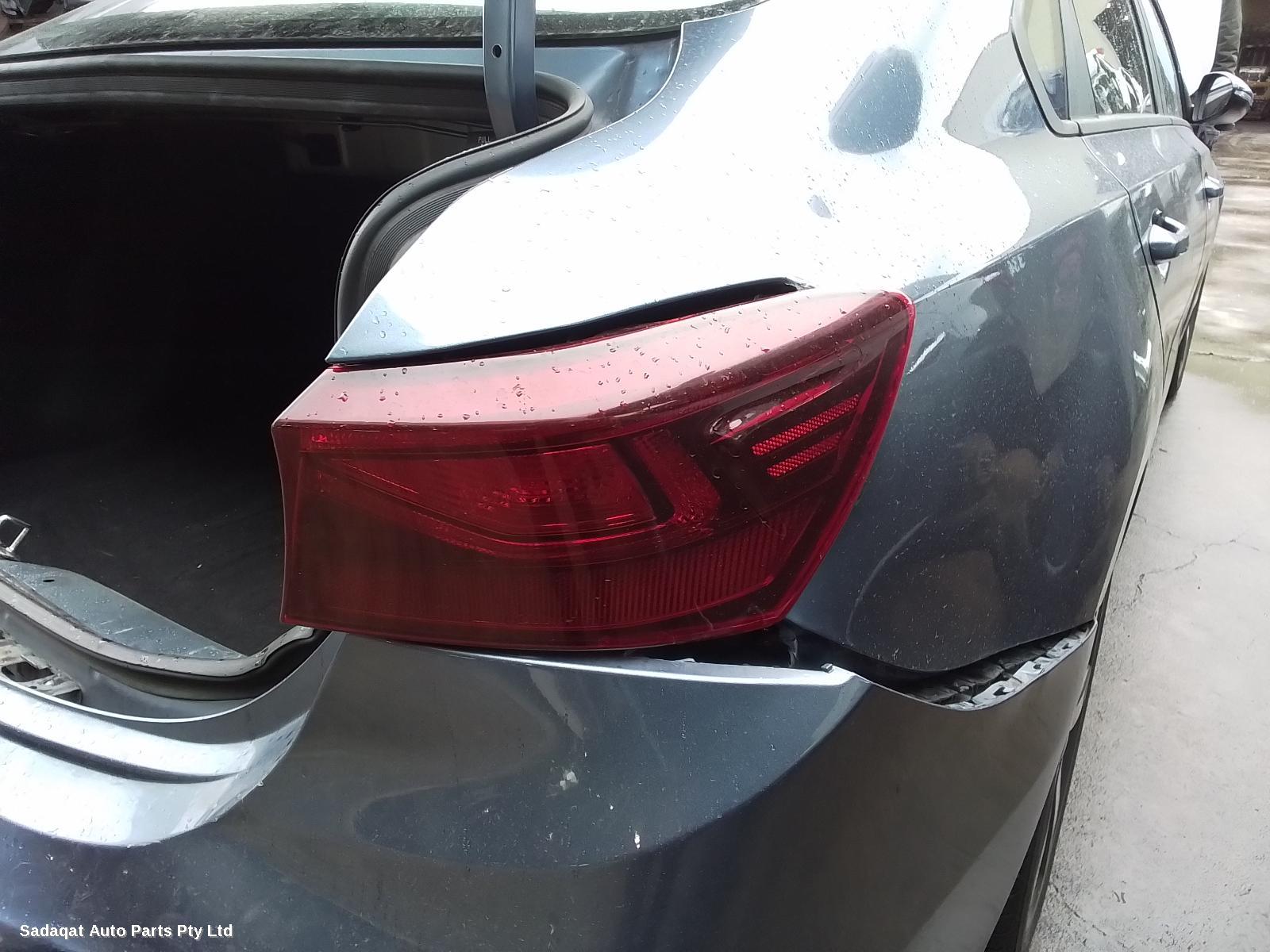 Kia Cerato Right Headlamp