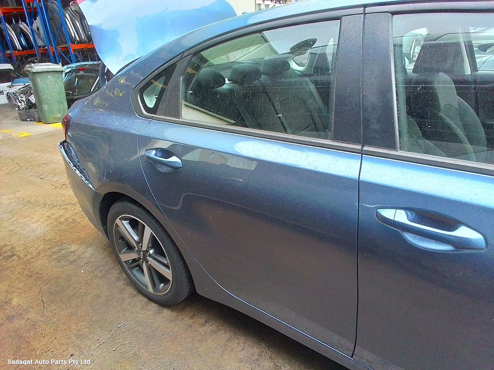 Kia Cerato Right Headlamp