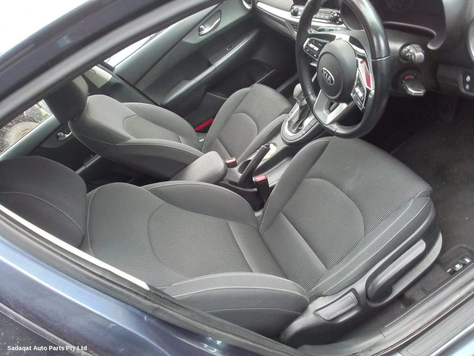 Kia Cerato Right Headlamp