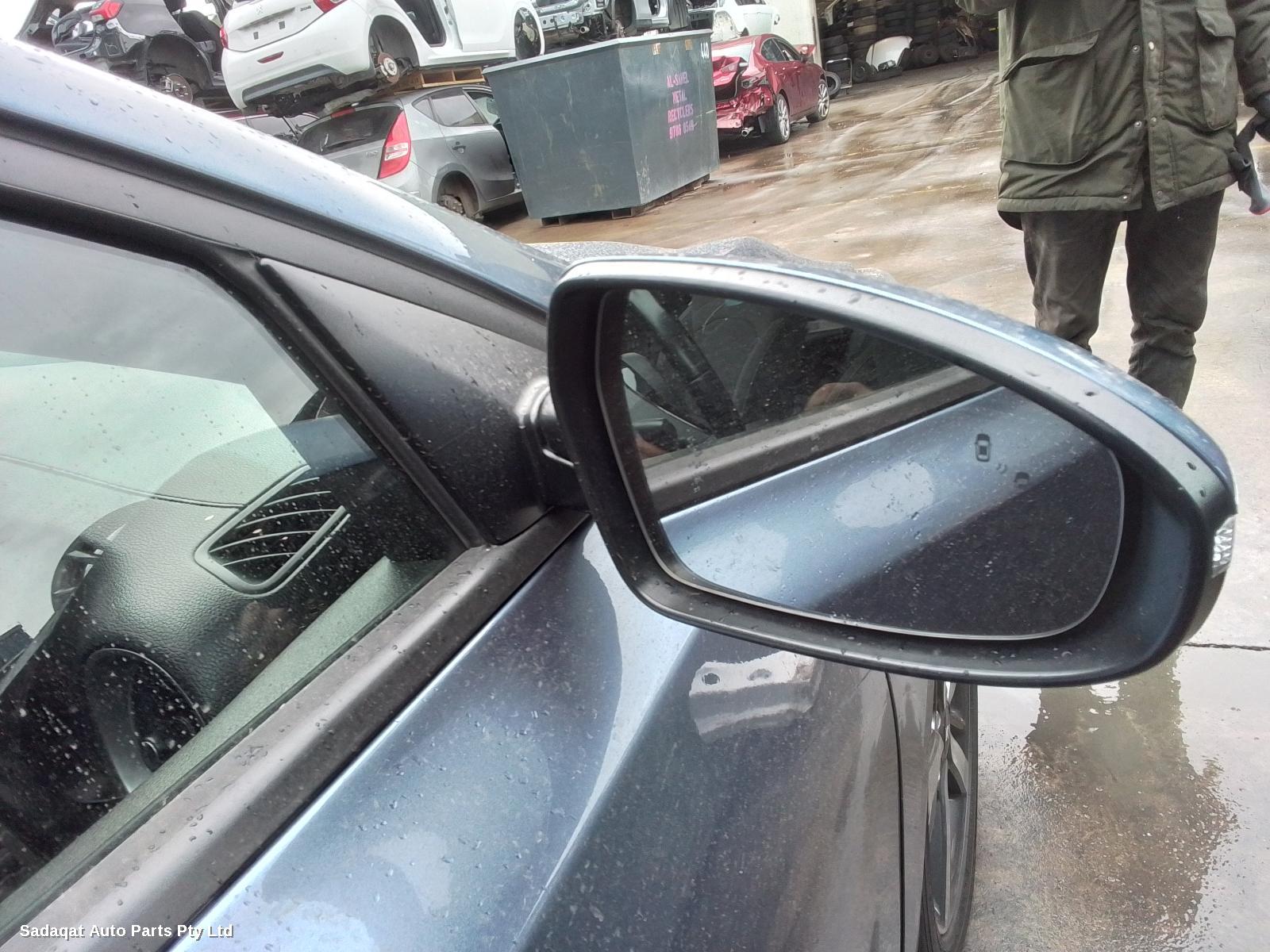 Kia Cerato Right Headlamp