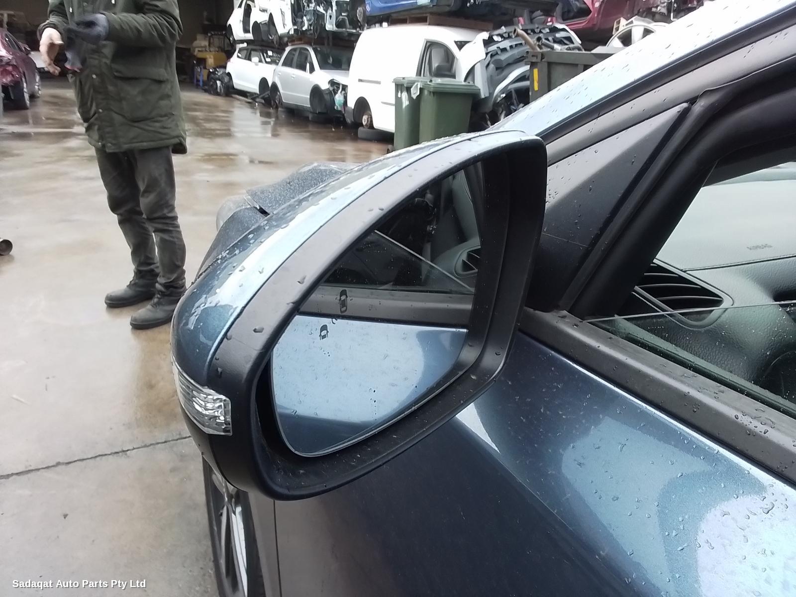 Kia Cerato Right Headlamp