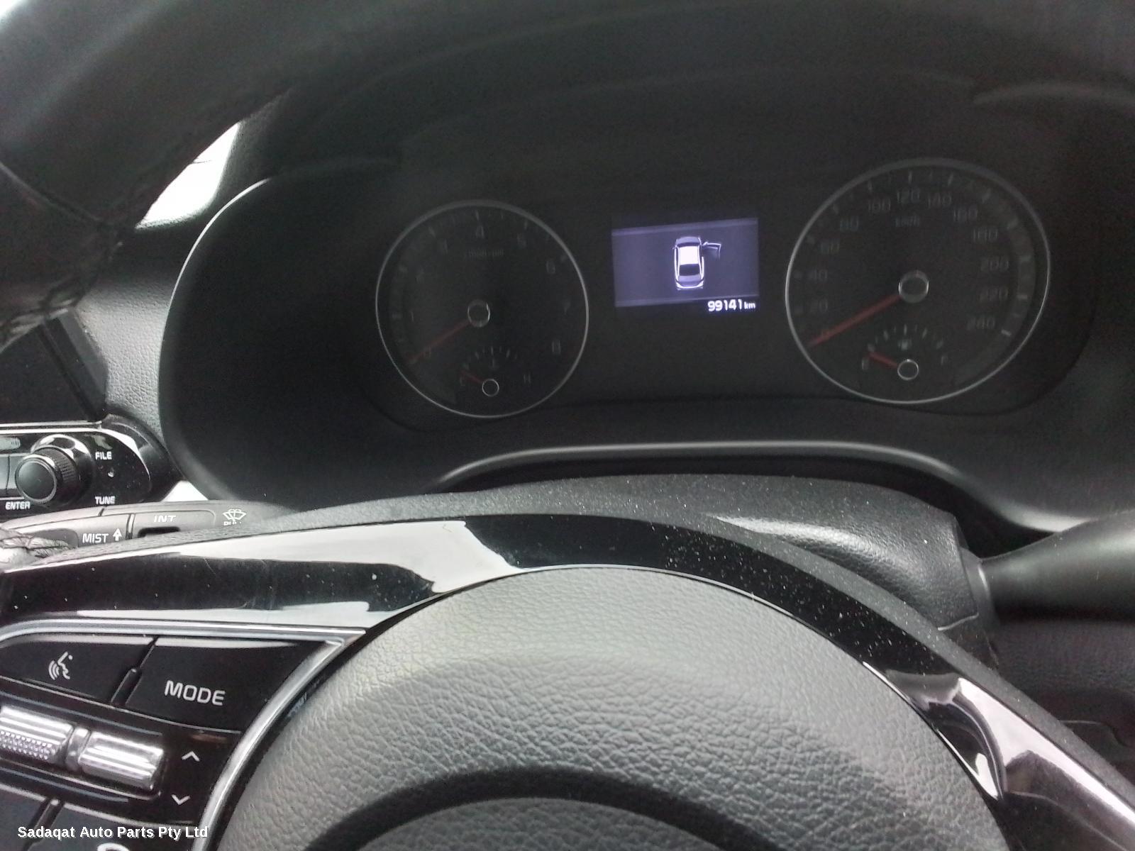 Kia Cerato Right Headlamp