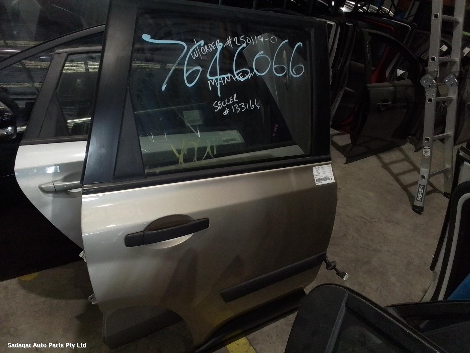 Nissan Xtrail Right_rear_door_sliding