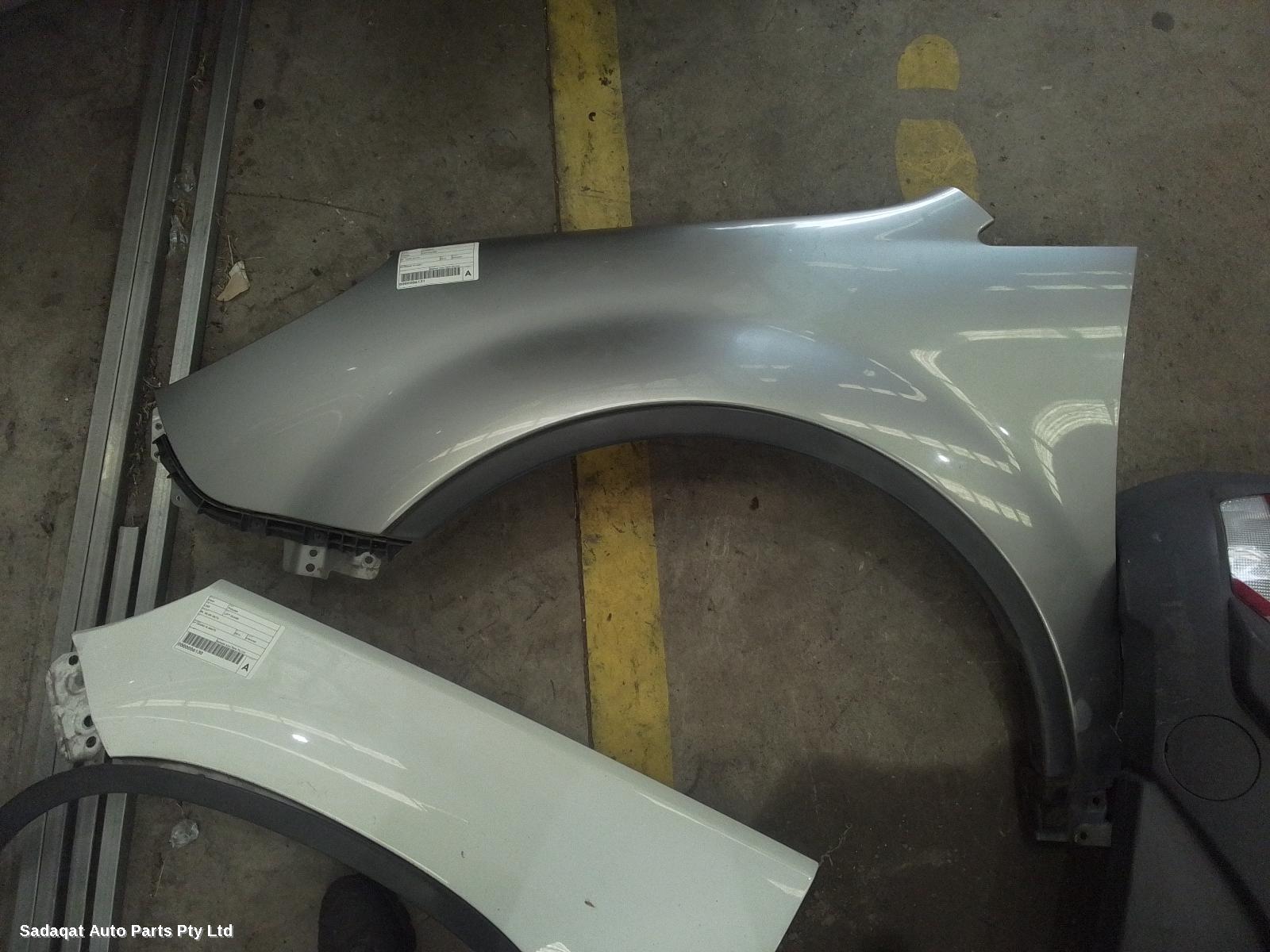 Subaru Tribeca Left Guard
