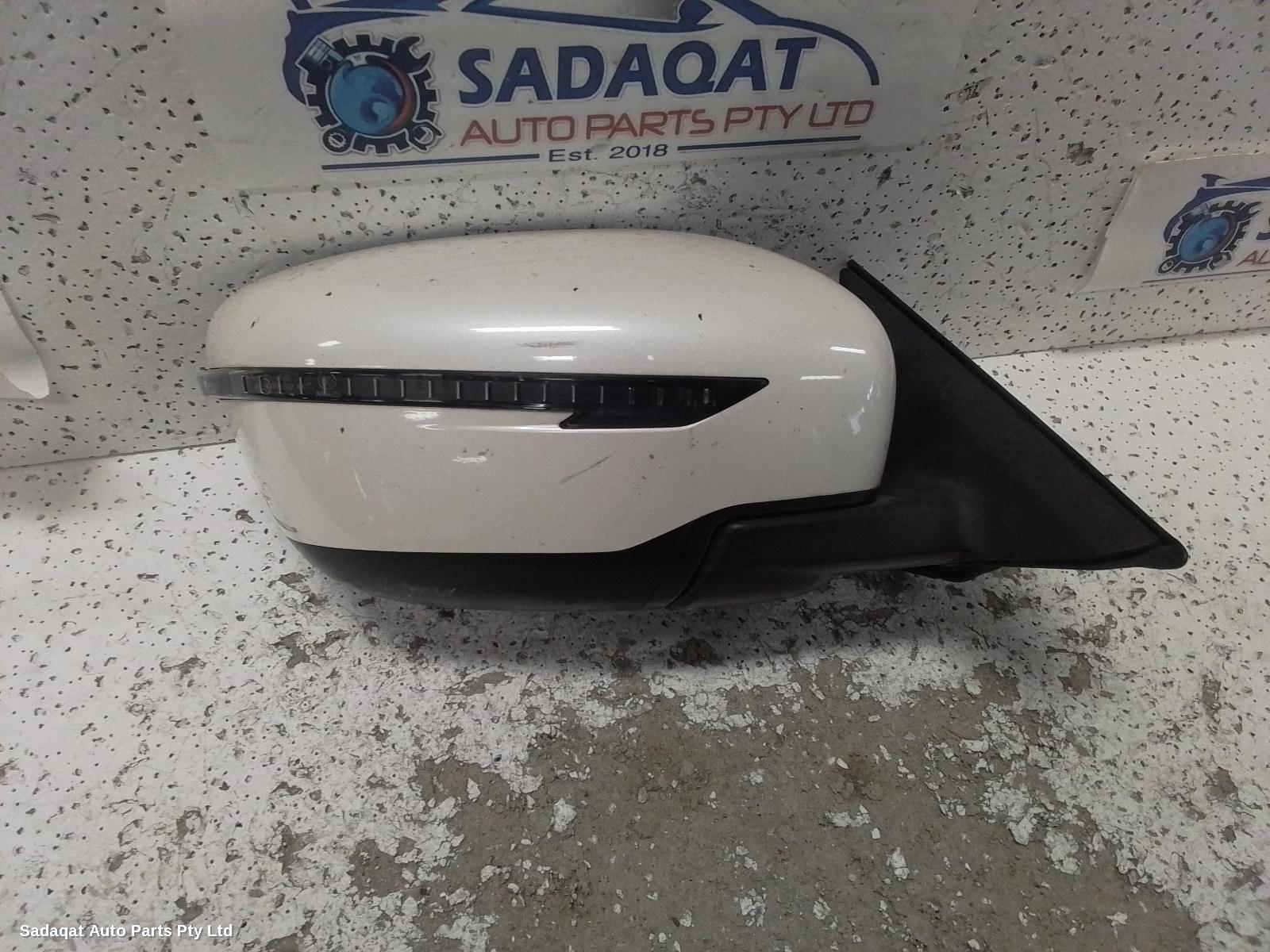 Nissan Xtrail Right Door Mirror