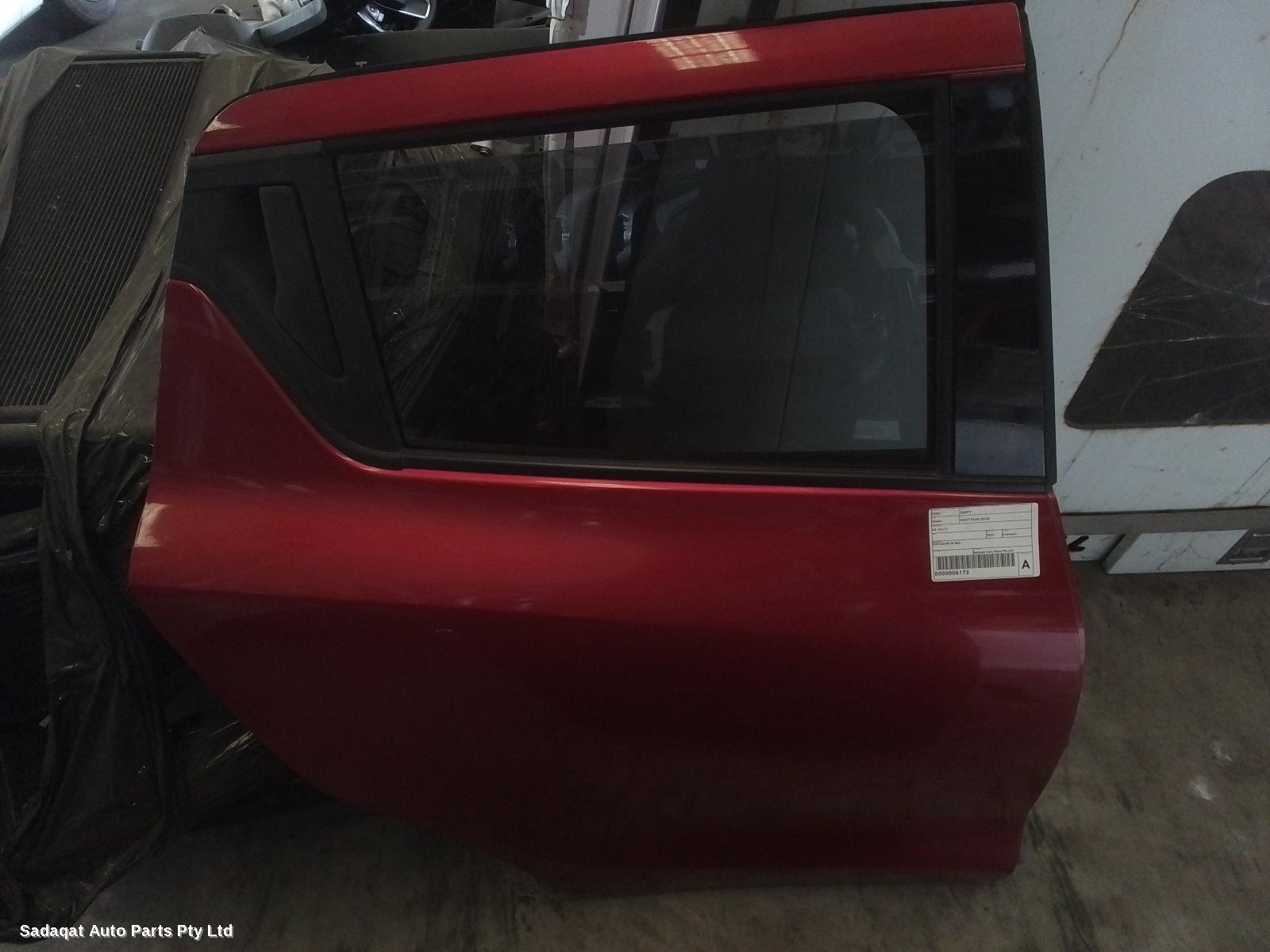 Suzuki Swift Right_rear_door_sliding