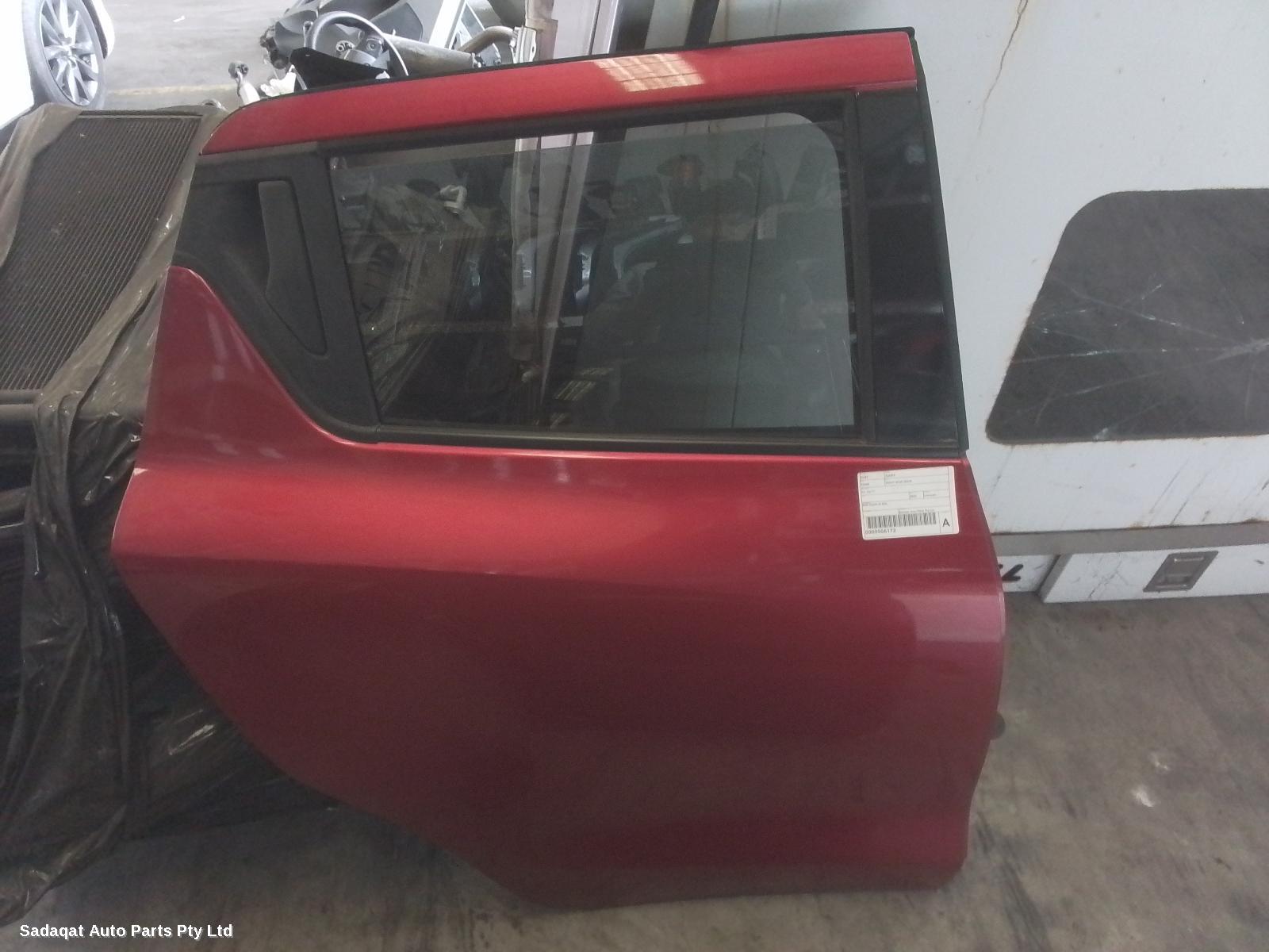 Suzuki Swift Right_rear_door_sliding