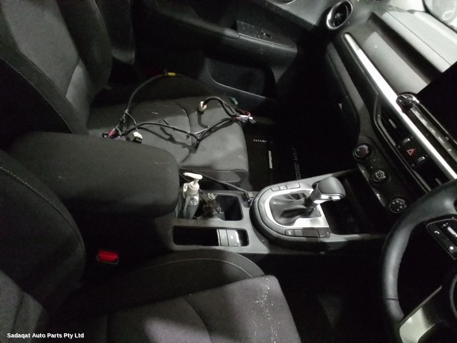 Kia Cerato Right Door Mirror