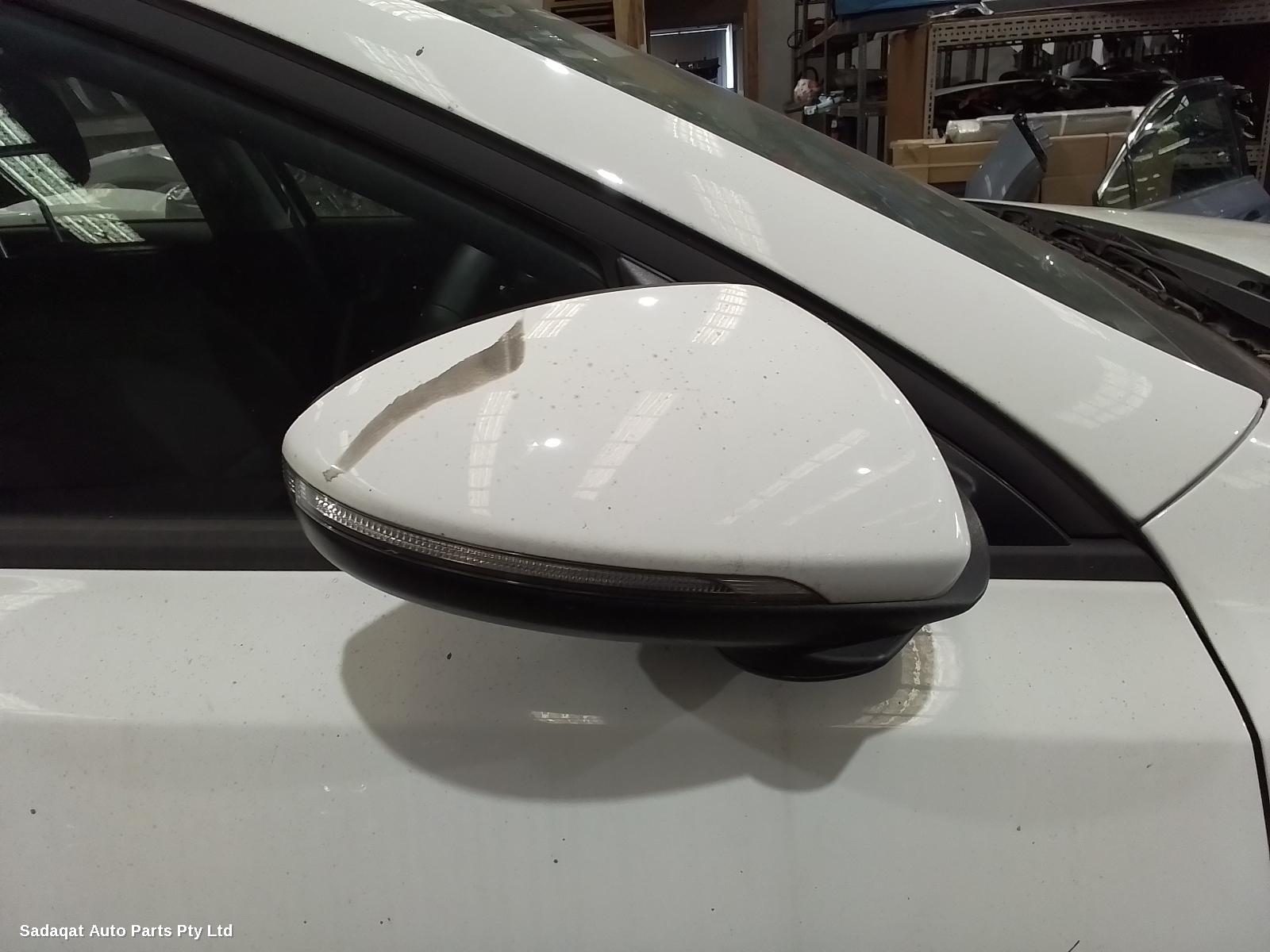 Kia Cerato Right Door Mirror