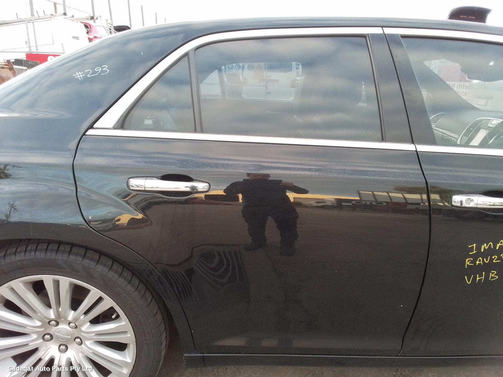 Chrysler 300c Left Guard Liner
