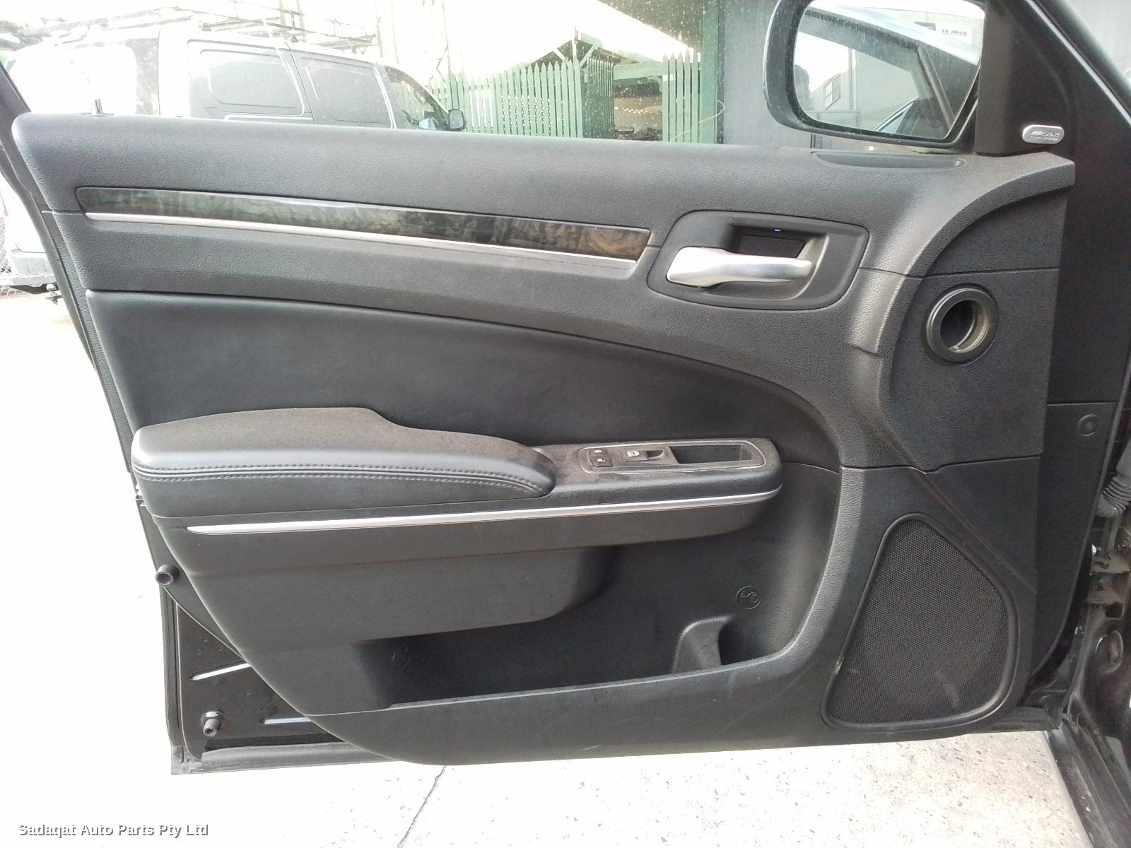 Chrysler 300c Left Guard Liner
