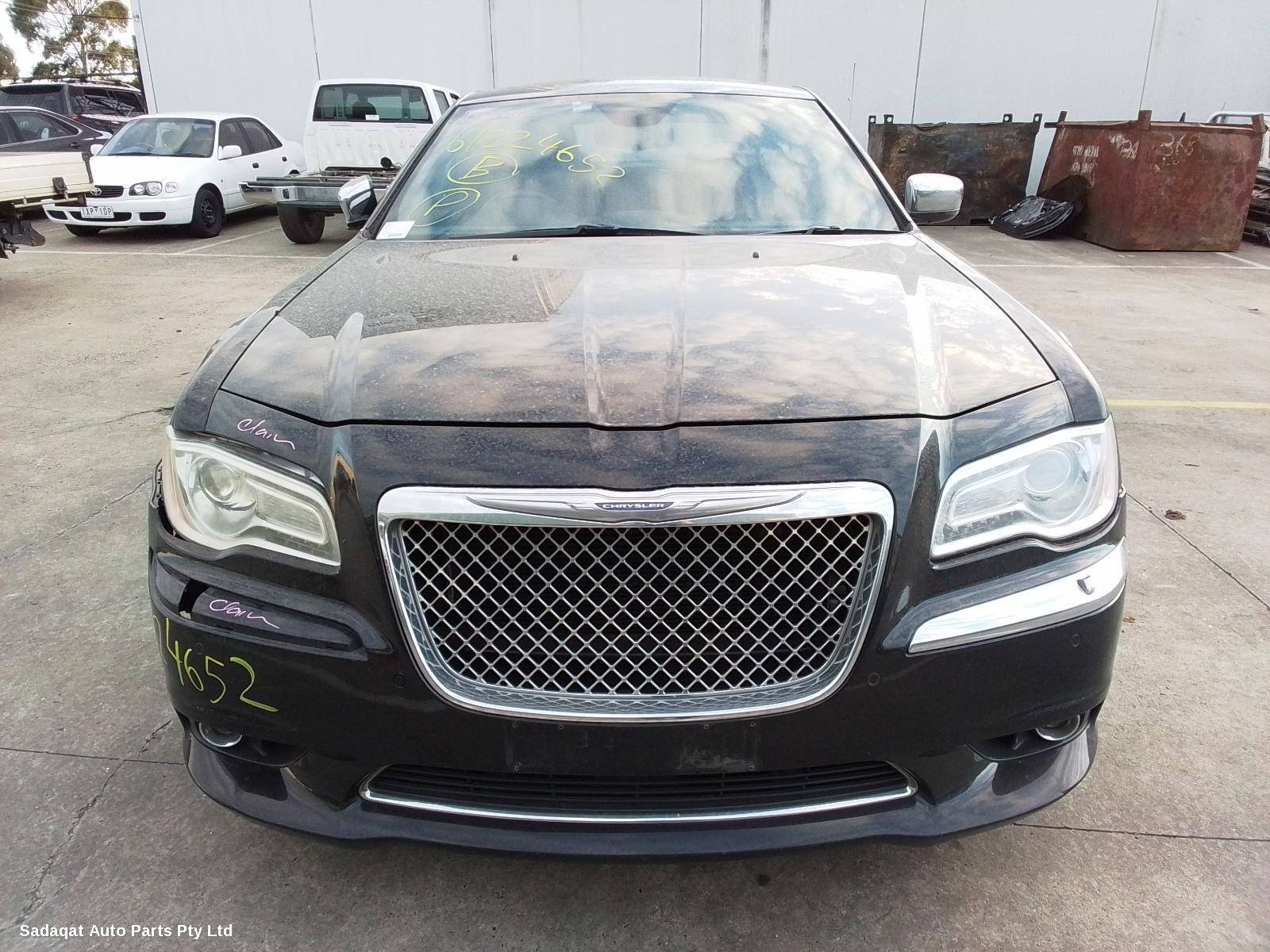 Chrysler 300c Left Guard Liner