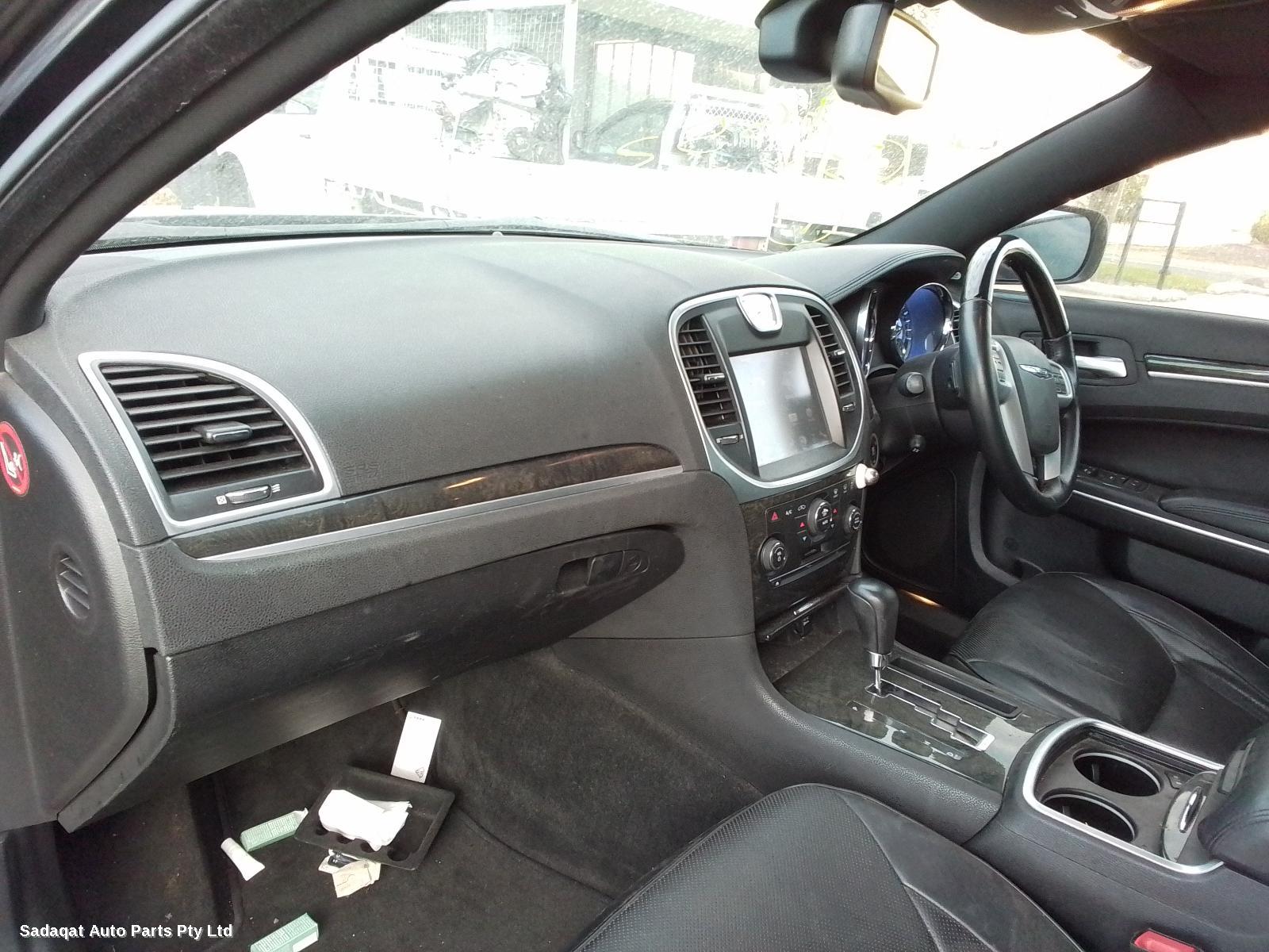 Chrysler 300c Left Guard Liner