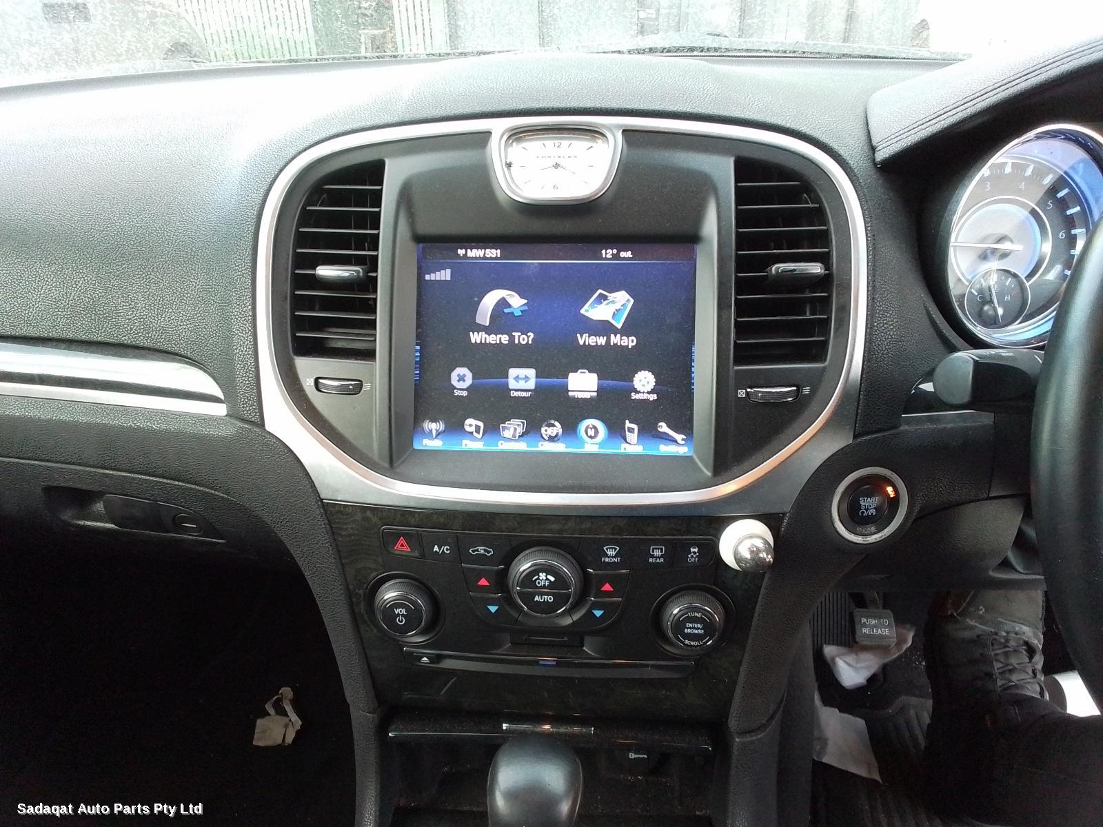 Chrysler 300c Left Guard Liner