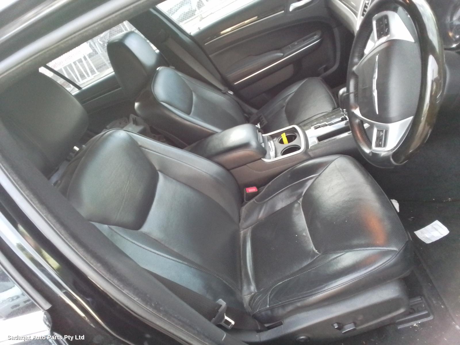 Chrysler 300c Left Guard Liner