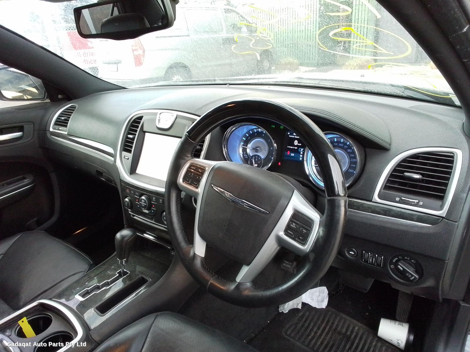 Chrysler 300c Left Guard Liner