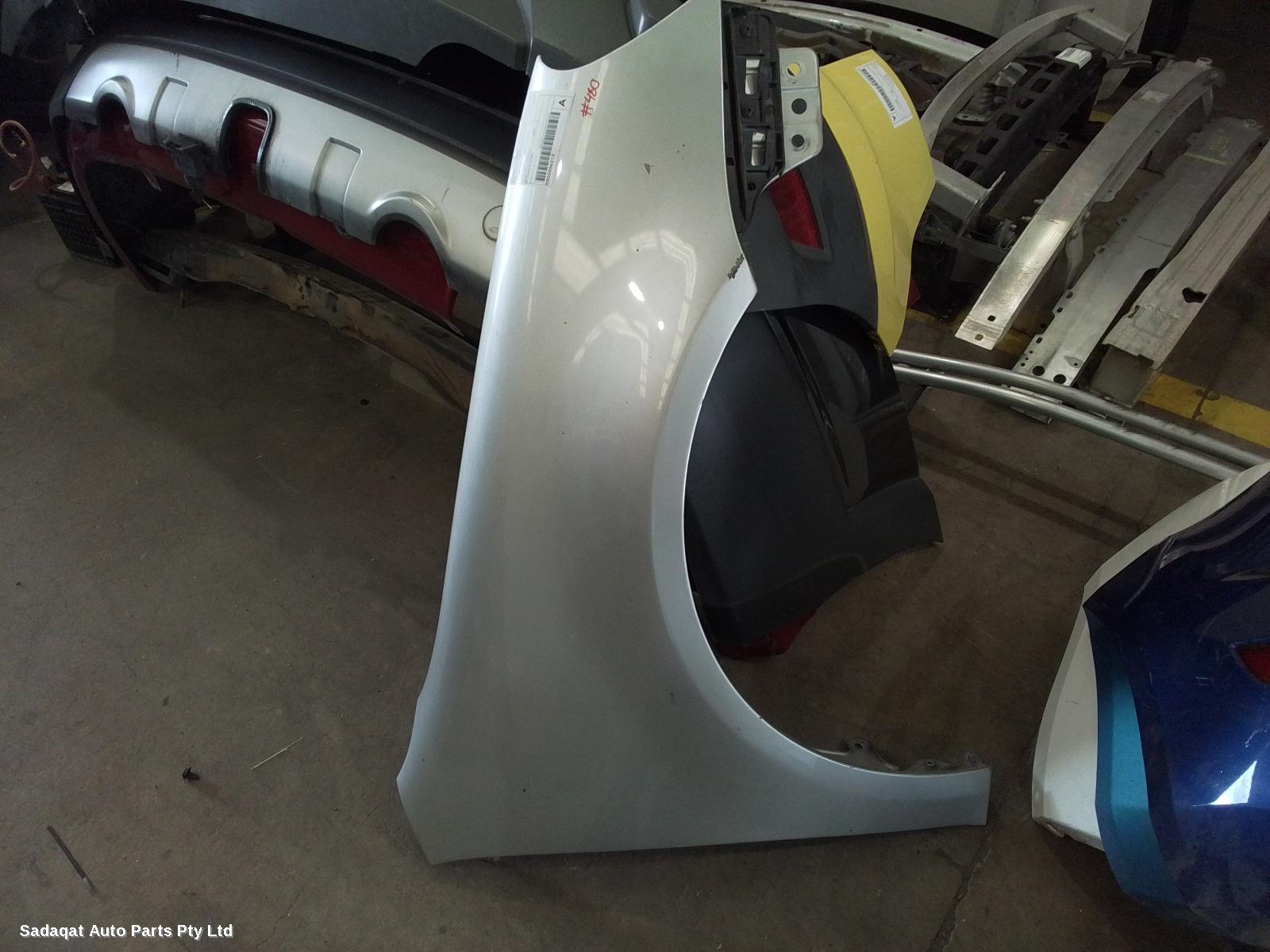 Volkswagen Golf Right Guard