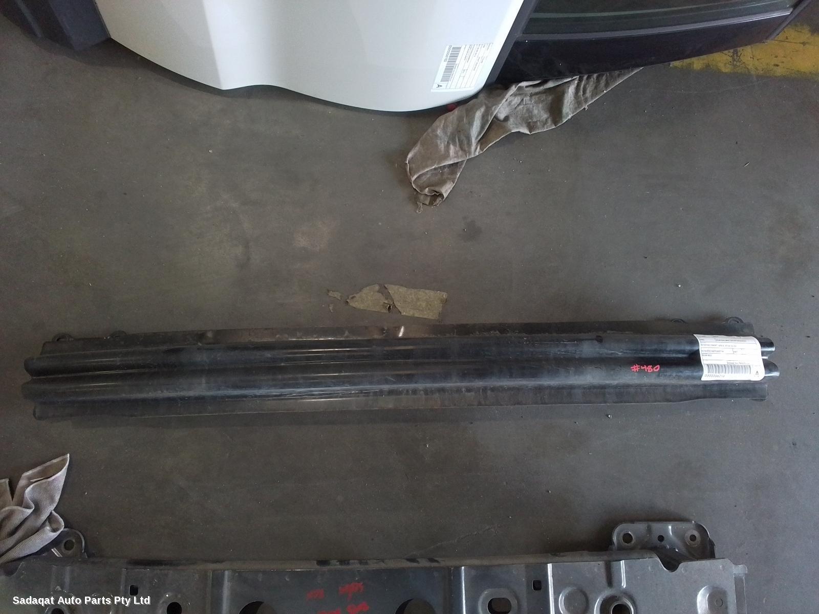 Volkswagen Golf R/bar Bracket/reinfo