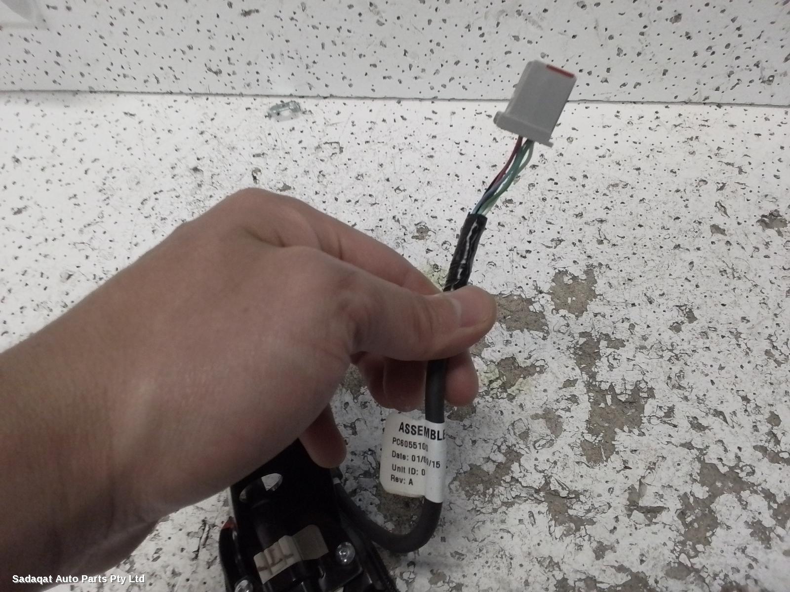 Chrysler 300c Rear Garnish