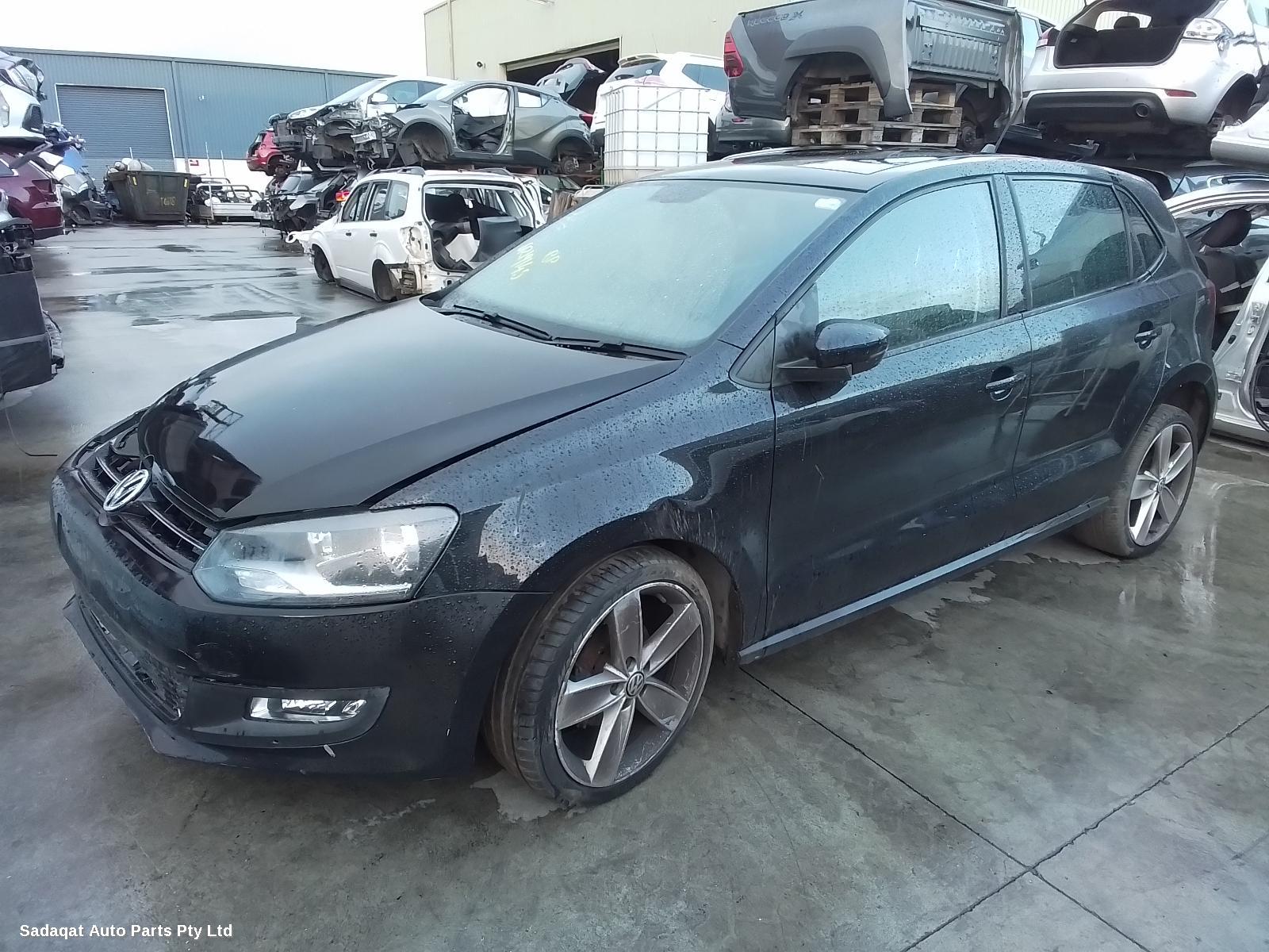 Volkswagen Polo Right Taillight