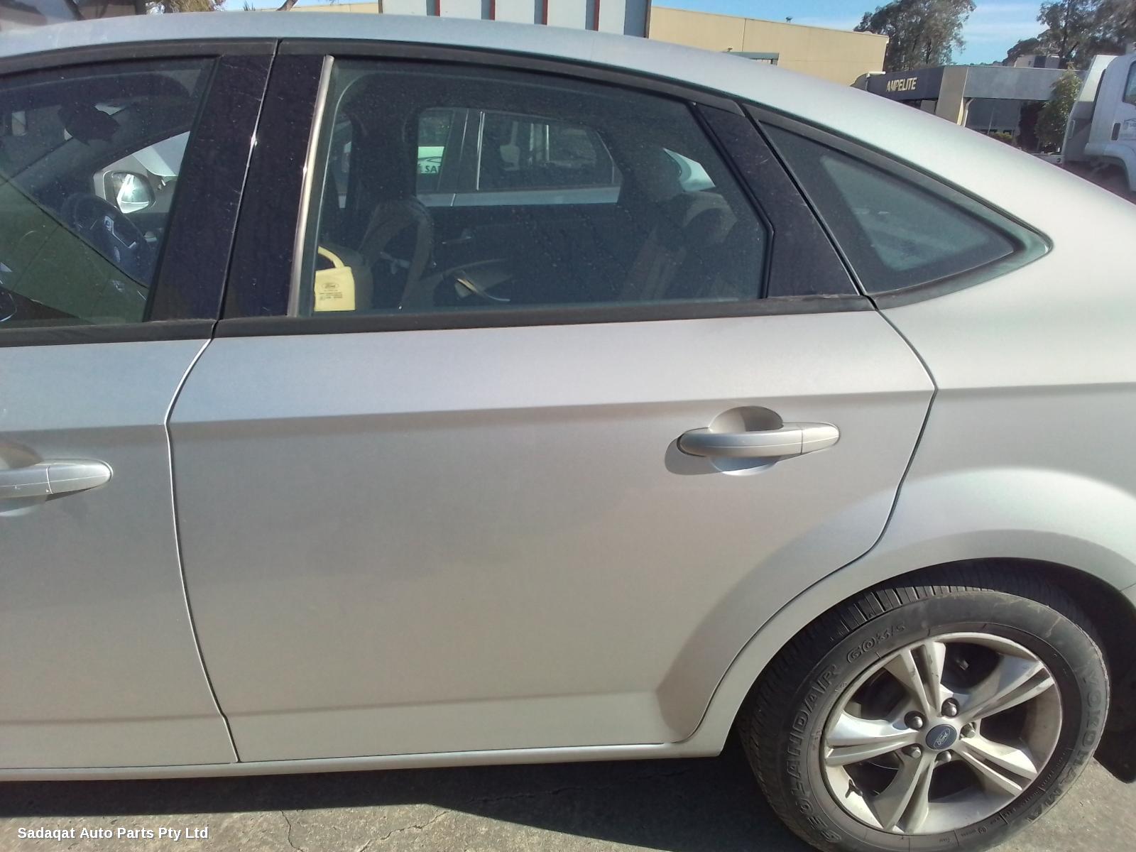 Ford Mondeo R/bar Bracket/reinfo