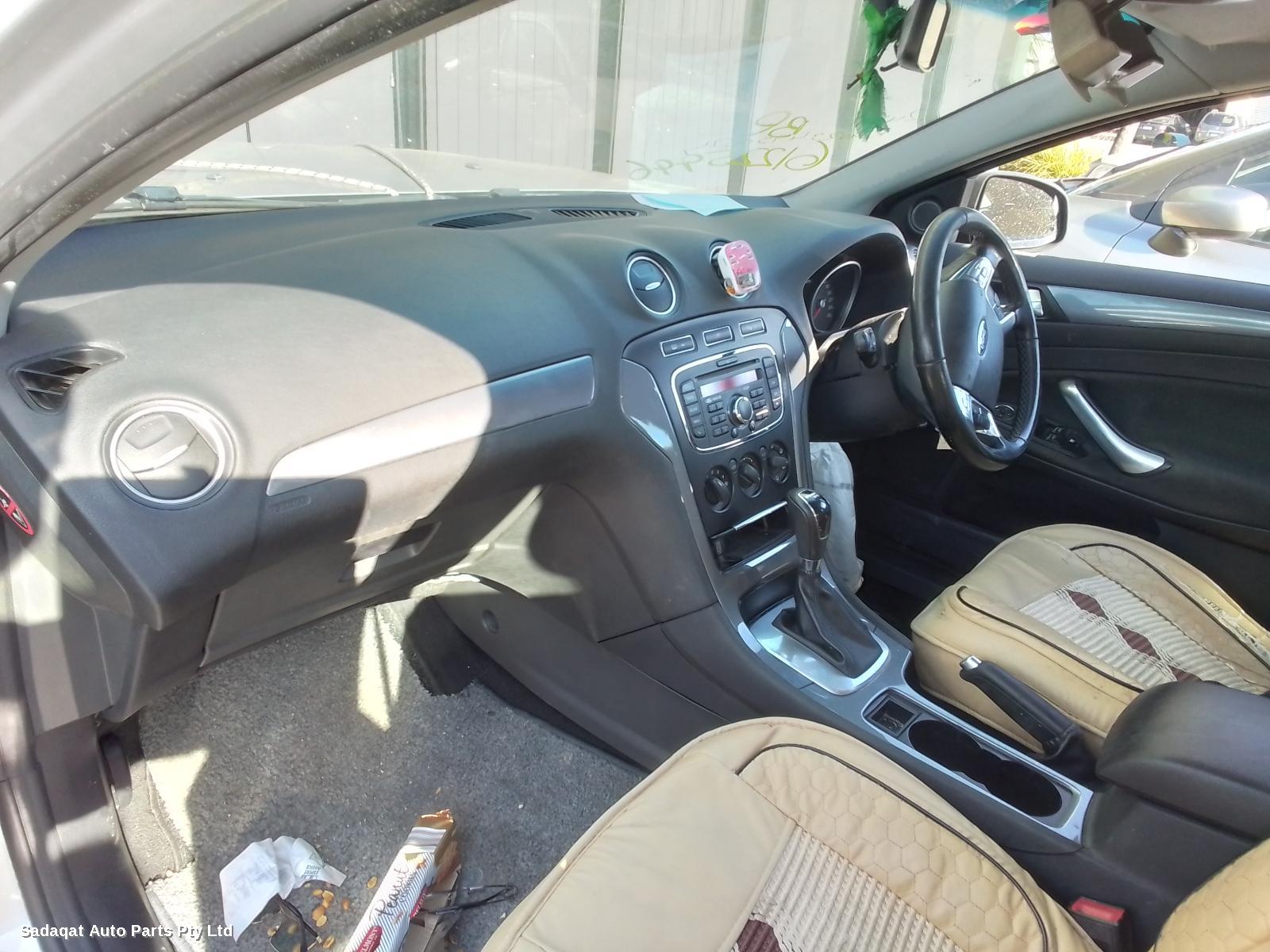 Ford Mondeo R/bar Bracket/reinfo