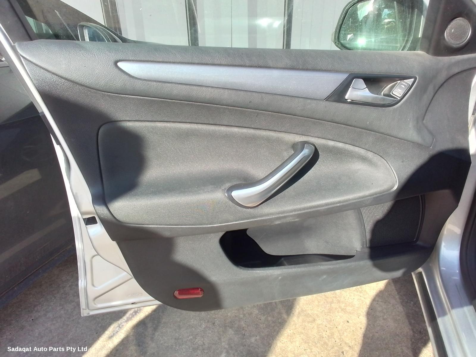 Ford Mondeo R/bar Bracket/reinfo