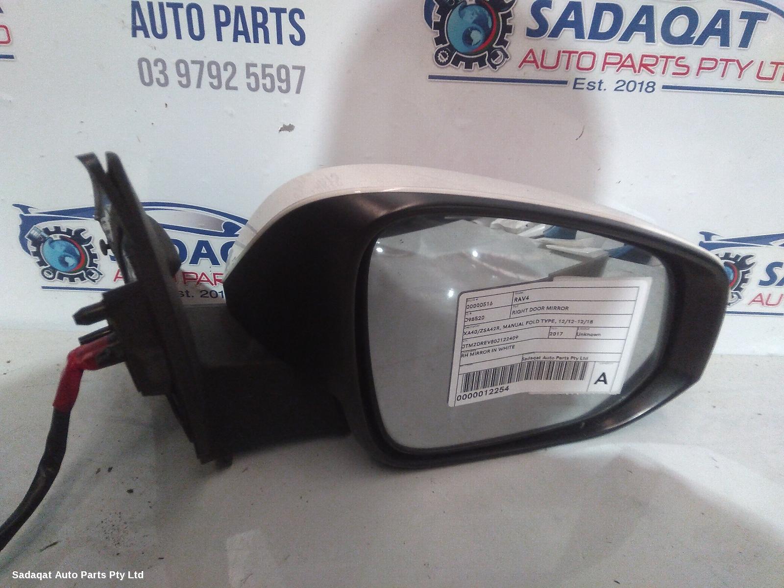 Toyota Rav4 Right Door Mirror