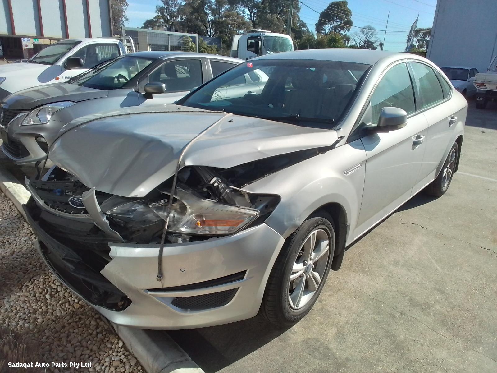 Ford Mondeo R/bar Bracket/reinfo