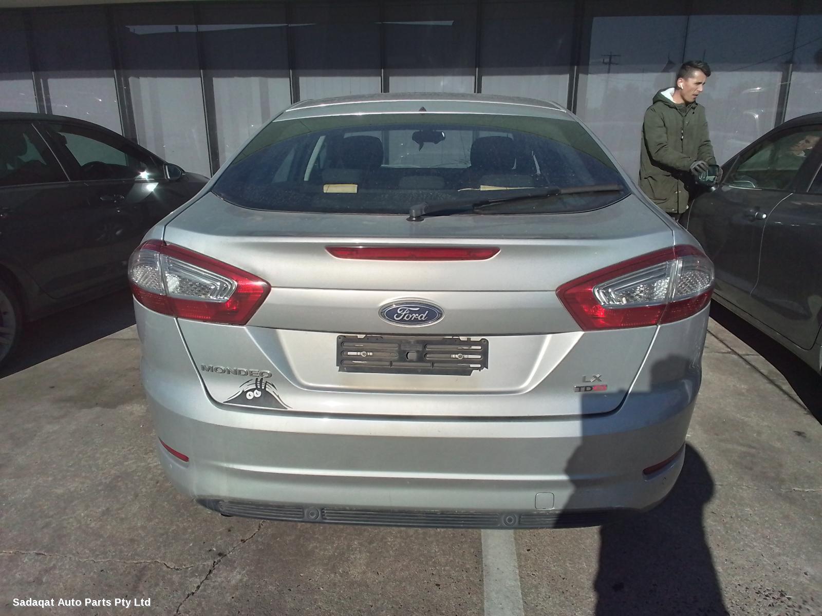 Ford Mondeo R/bar Bracket/reinfo