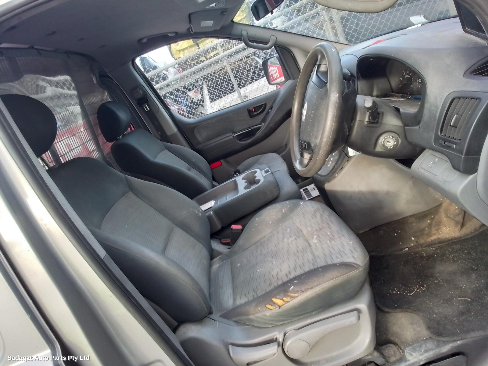 Hyundai Iload/imax Right Front Door