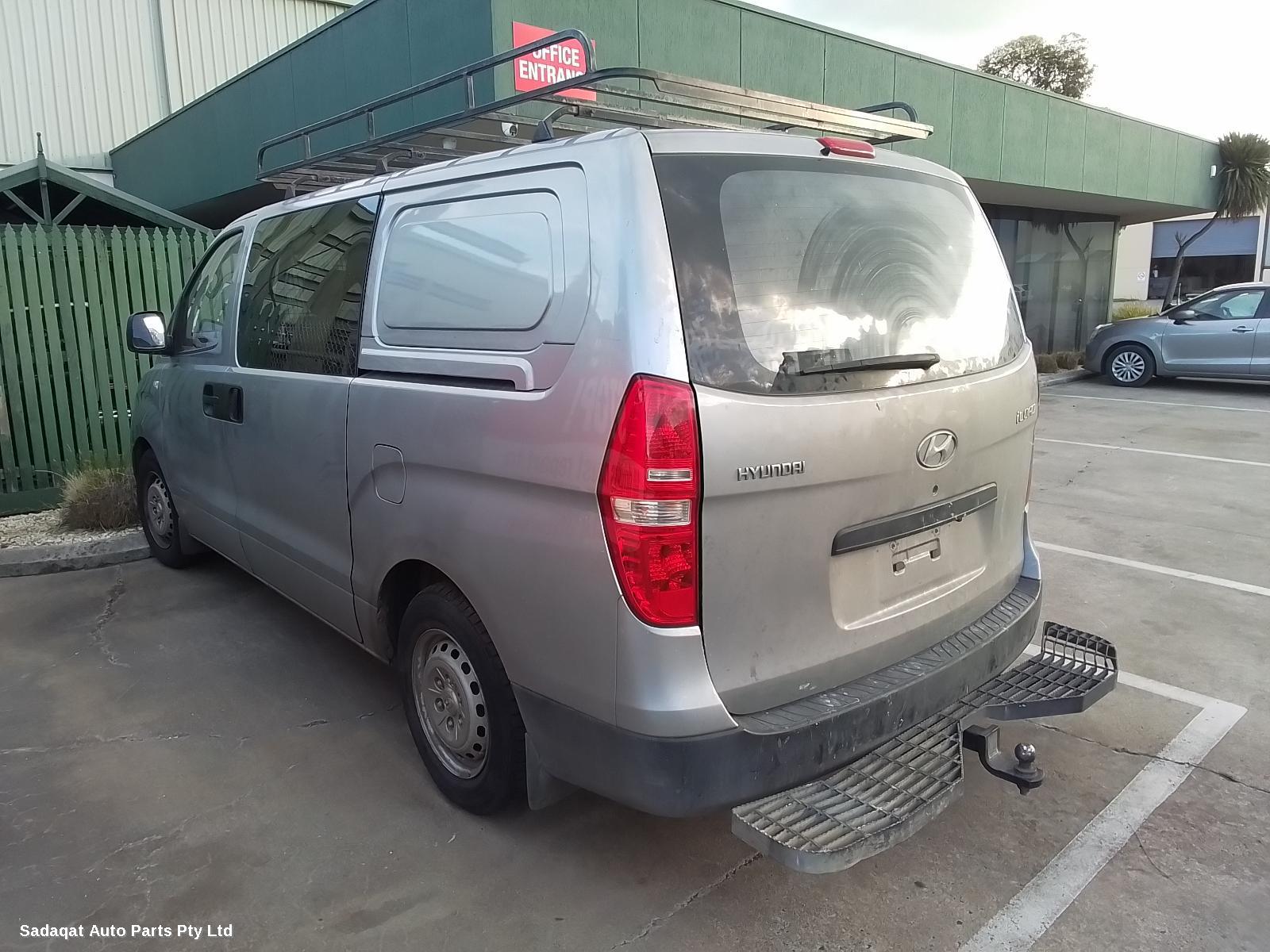 Hyundai Iload/imax Right Front Door