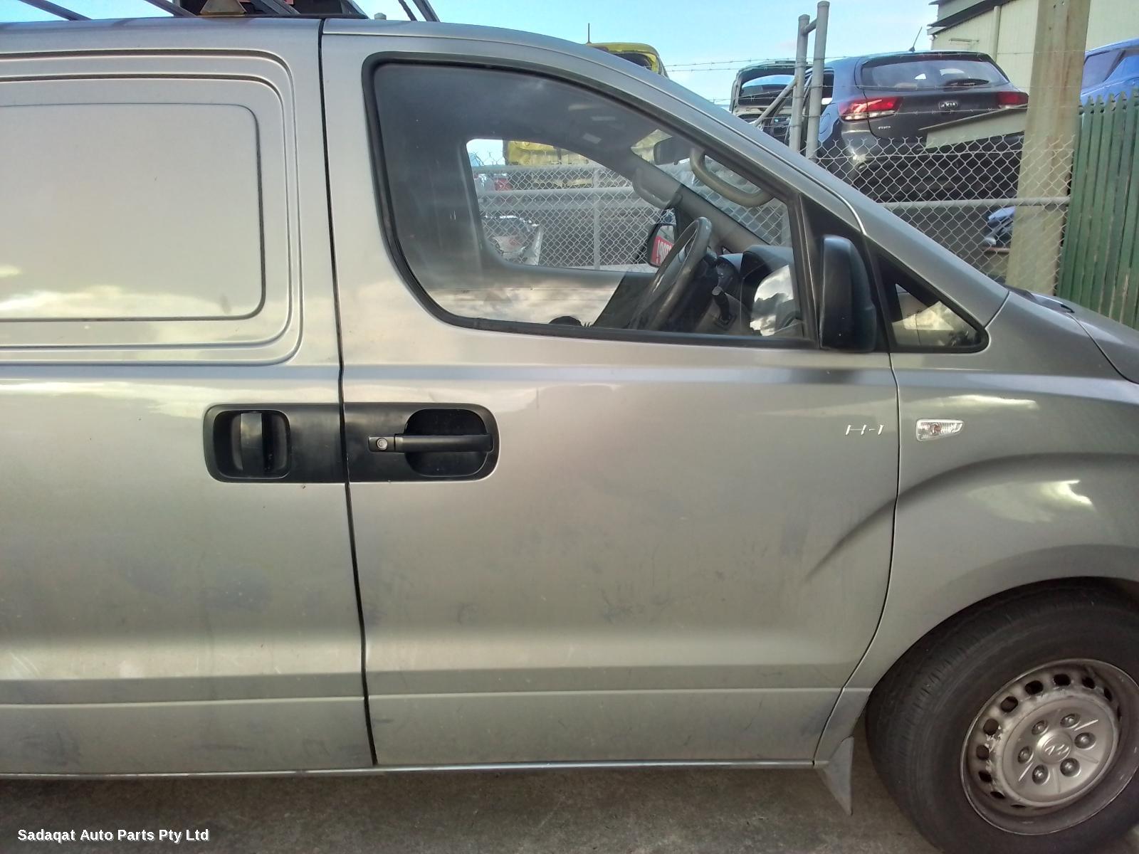 Hyundai Iload/imax Right Front Door