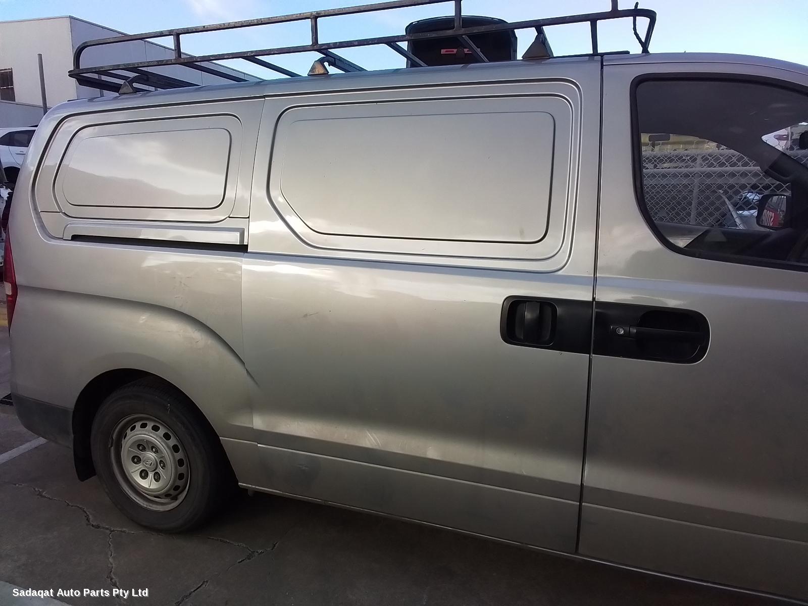 Hyundai Iload/imax Right Front Door