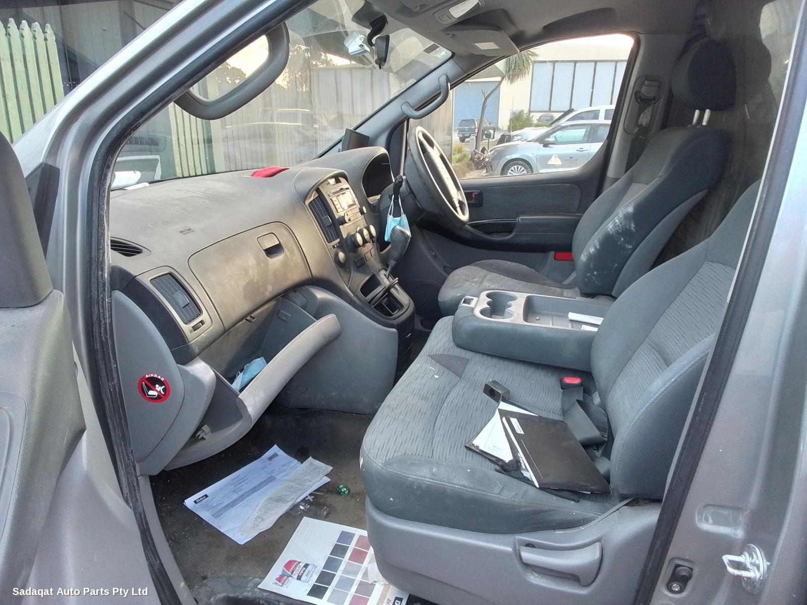 Hyundai Iload/imax Right Front Door