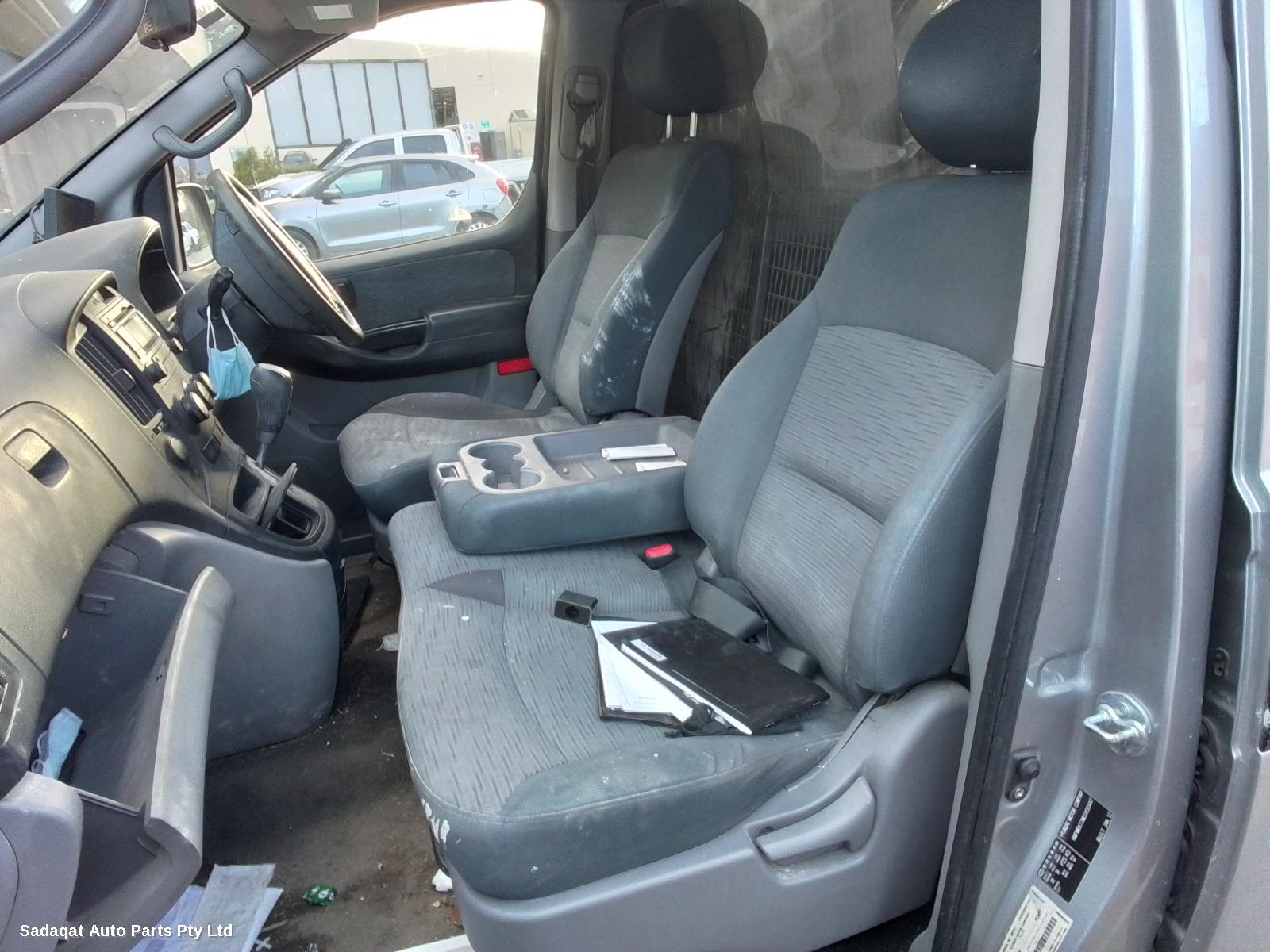 Hyundai Iload/imax Right Front Door