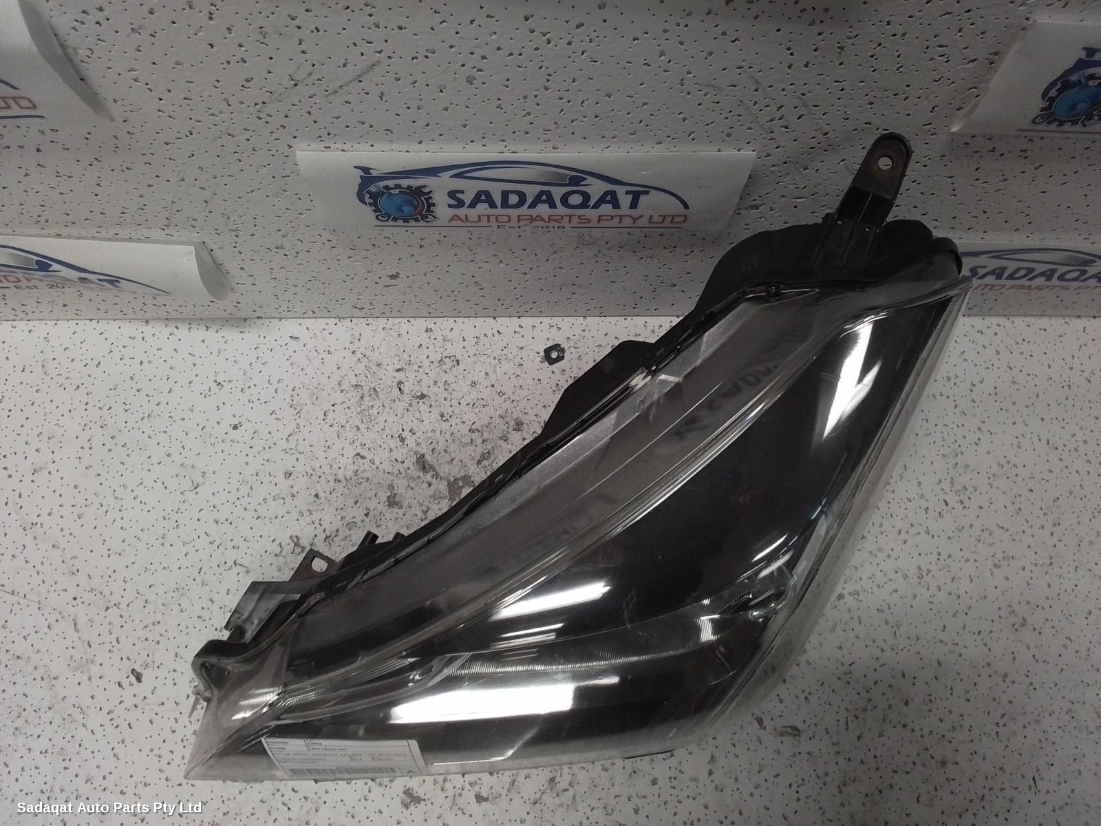 Toyota Yaris Left Headlamp