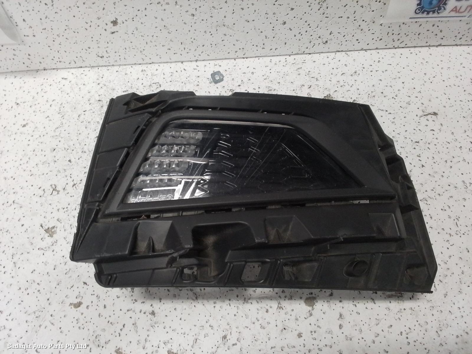 Volkswagen Polo Right Indicator/fog/side