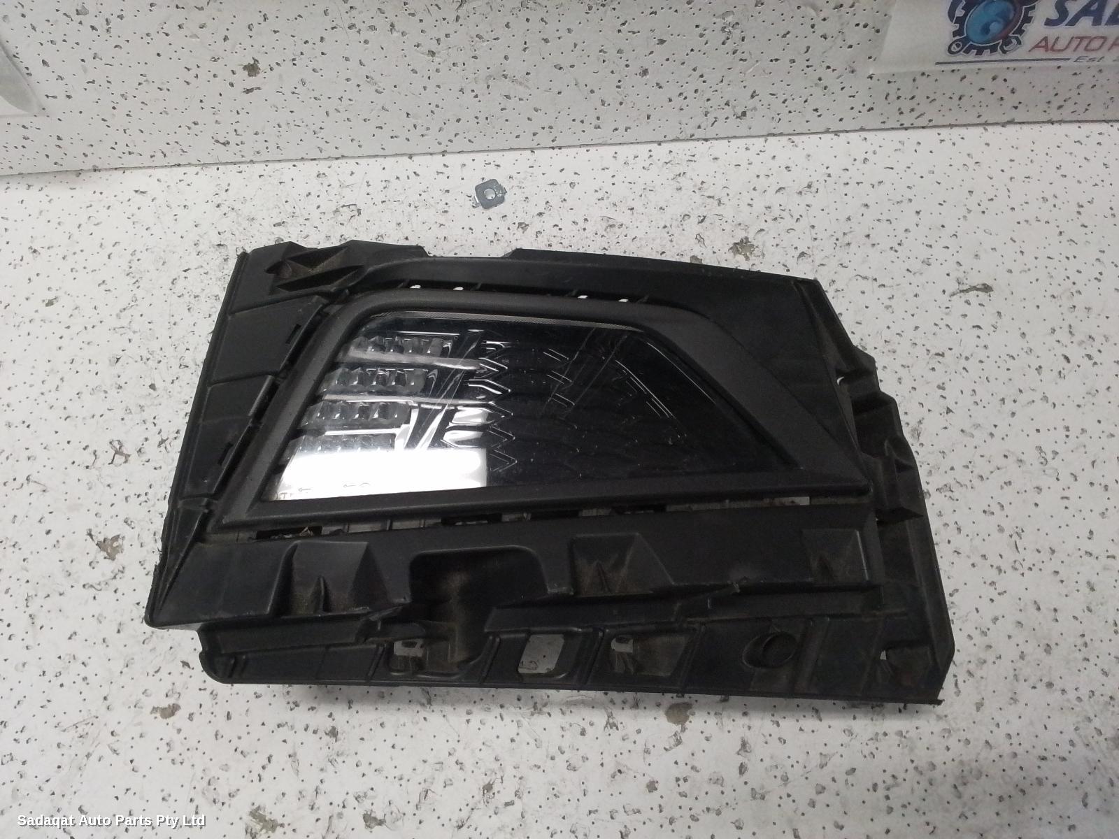 Volkswagen Polo Right Indicator/fog/side